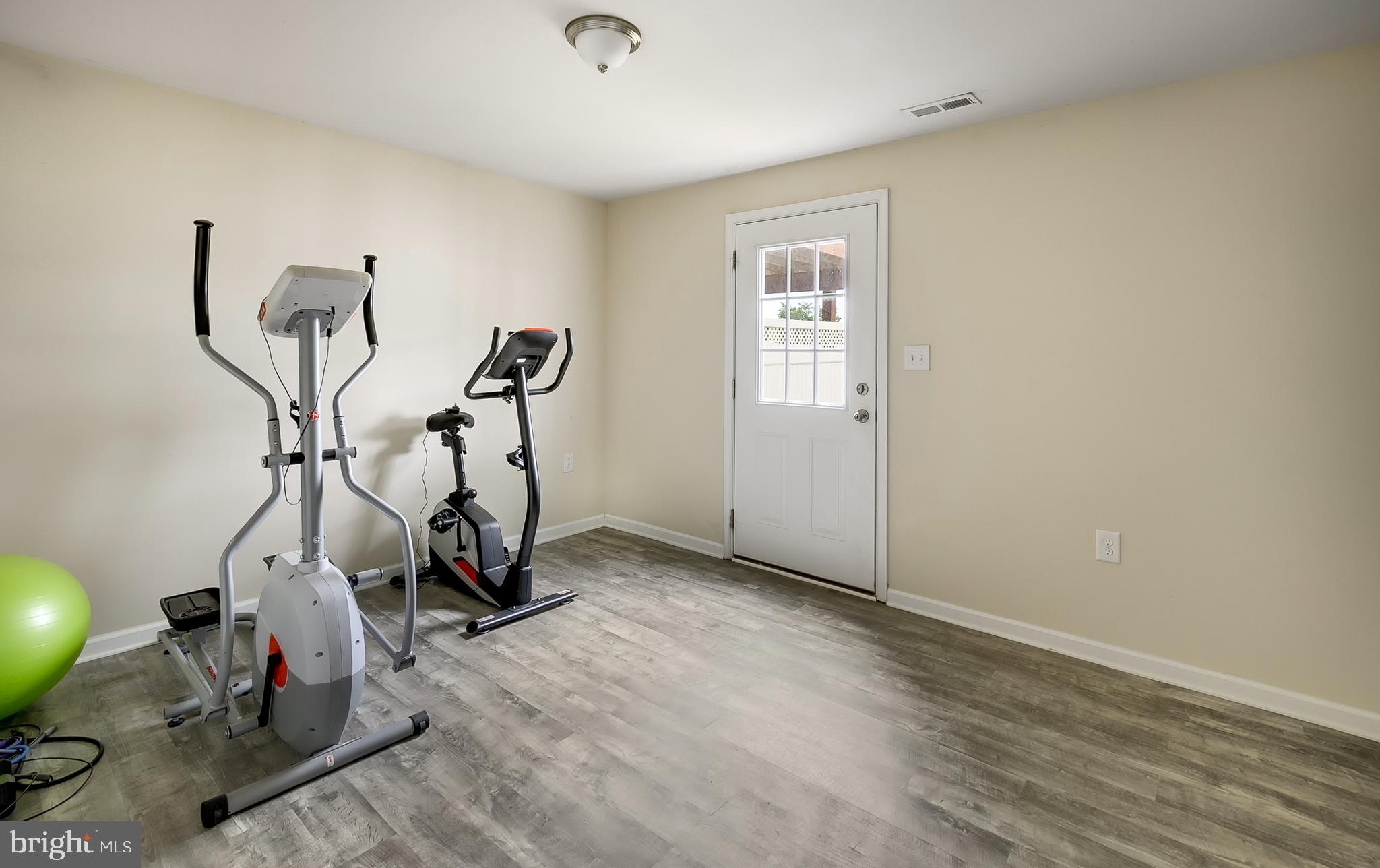 LAKELAND PLACE - Residential