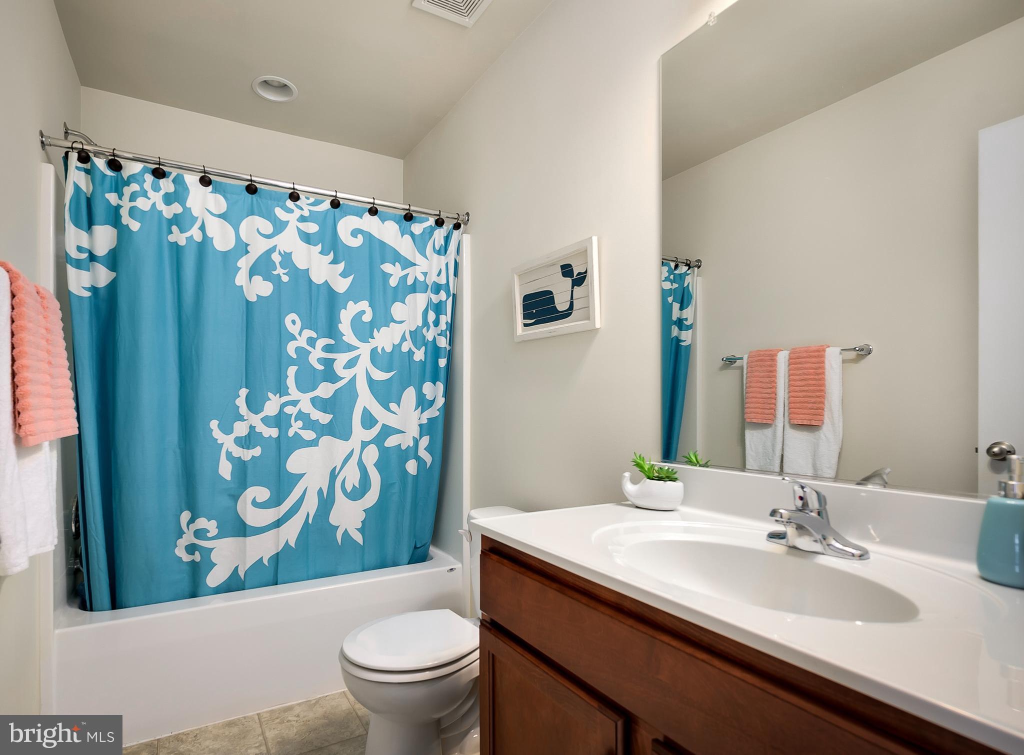 LAKELAND PLACE - Residential