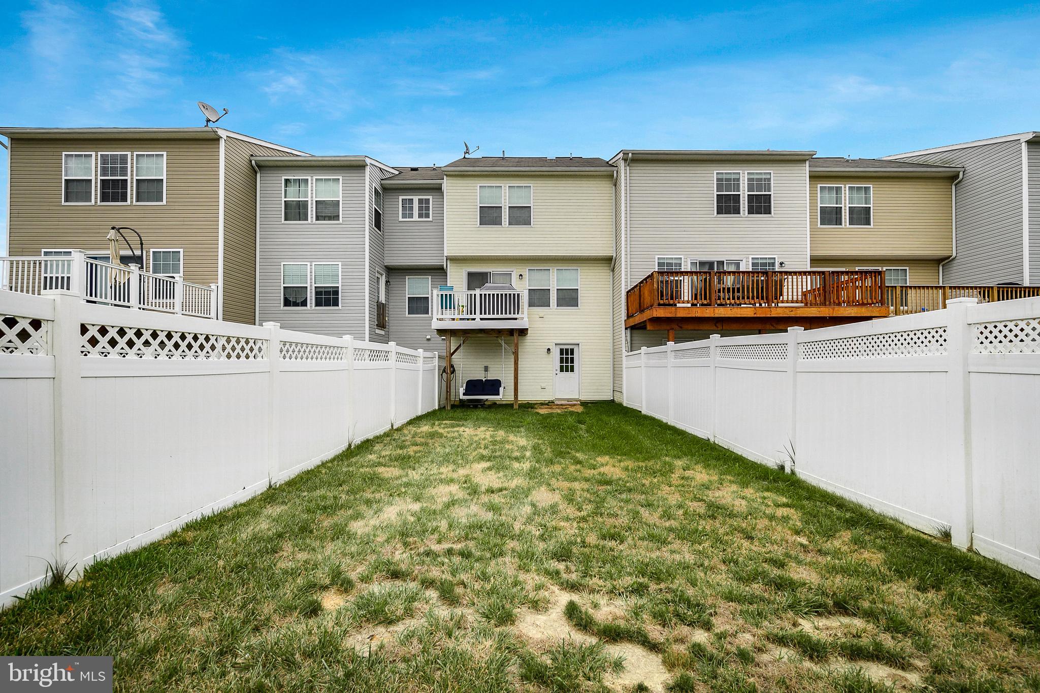 LAKELAND PLACE - Residential