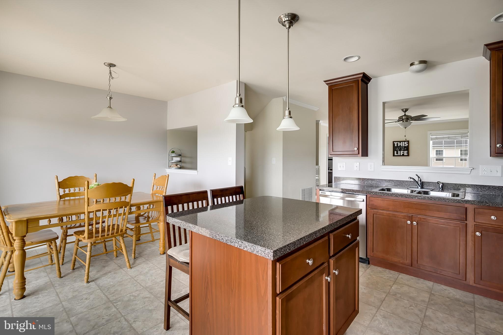 LAKELAND PLACE - Residential