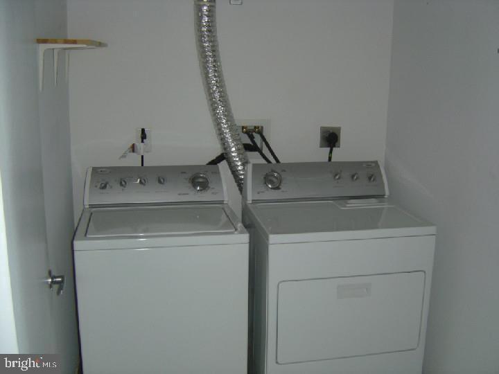 LOGAN CIRCLE - Residential Lease