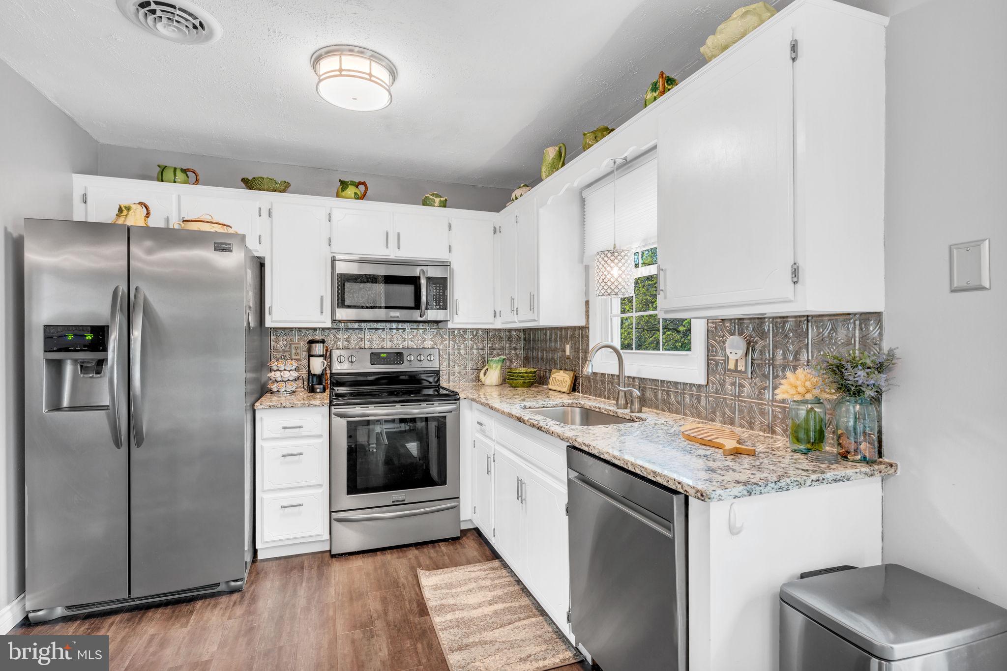 LAKE MEADE - Residential