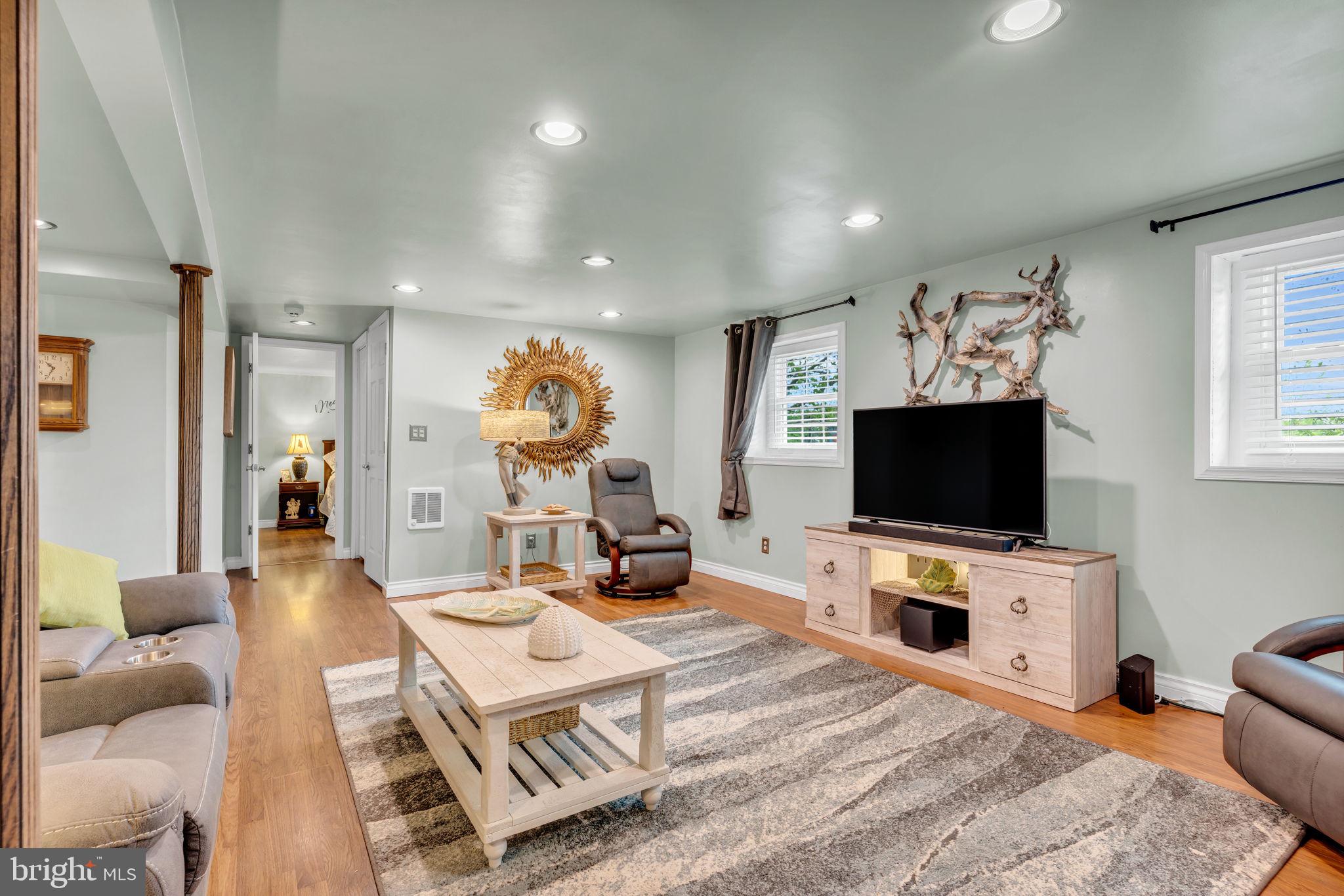 LAKE MEADE - Residential