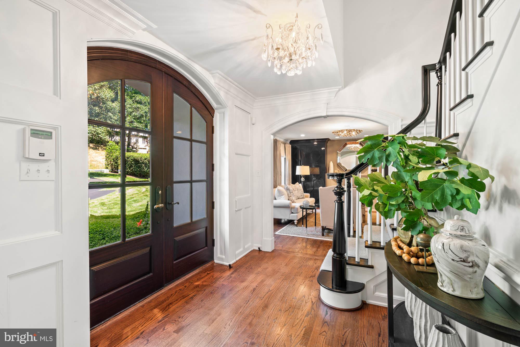 RIVER OAKS - Residential