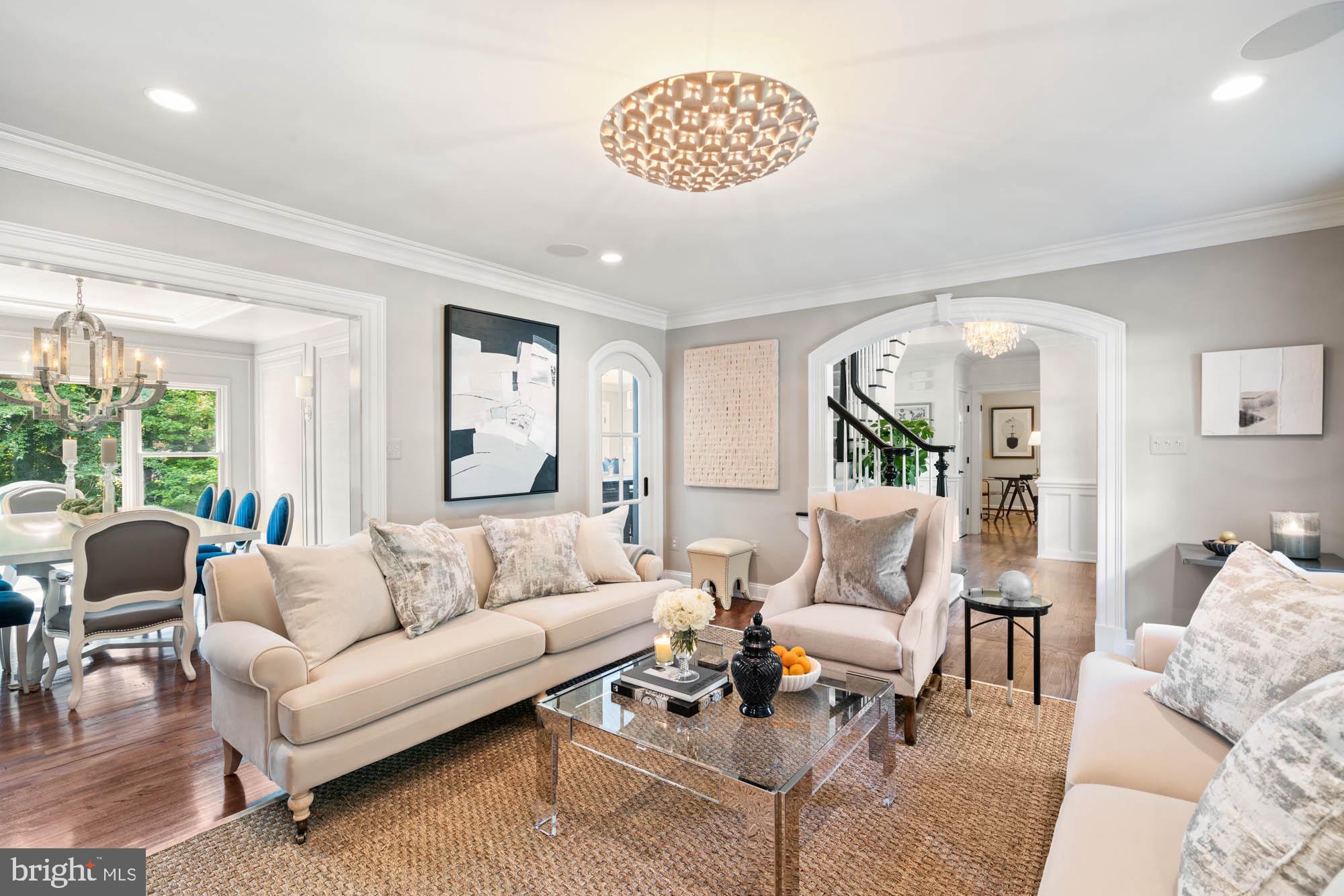 RIVER OAKS - Residential