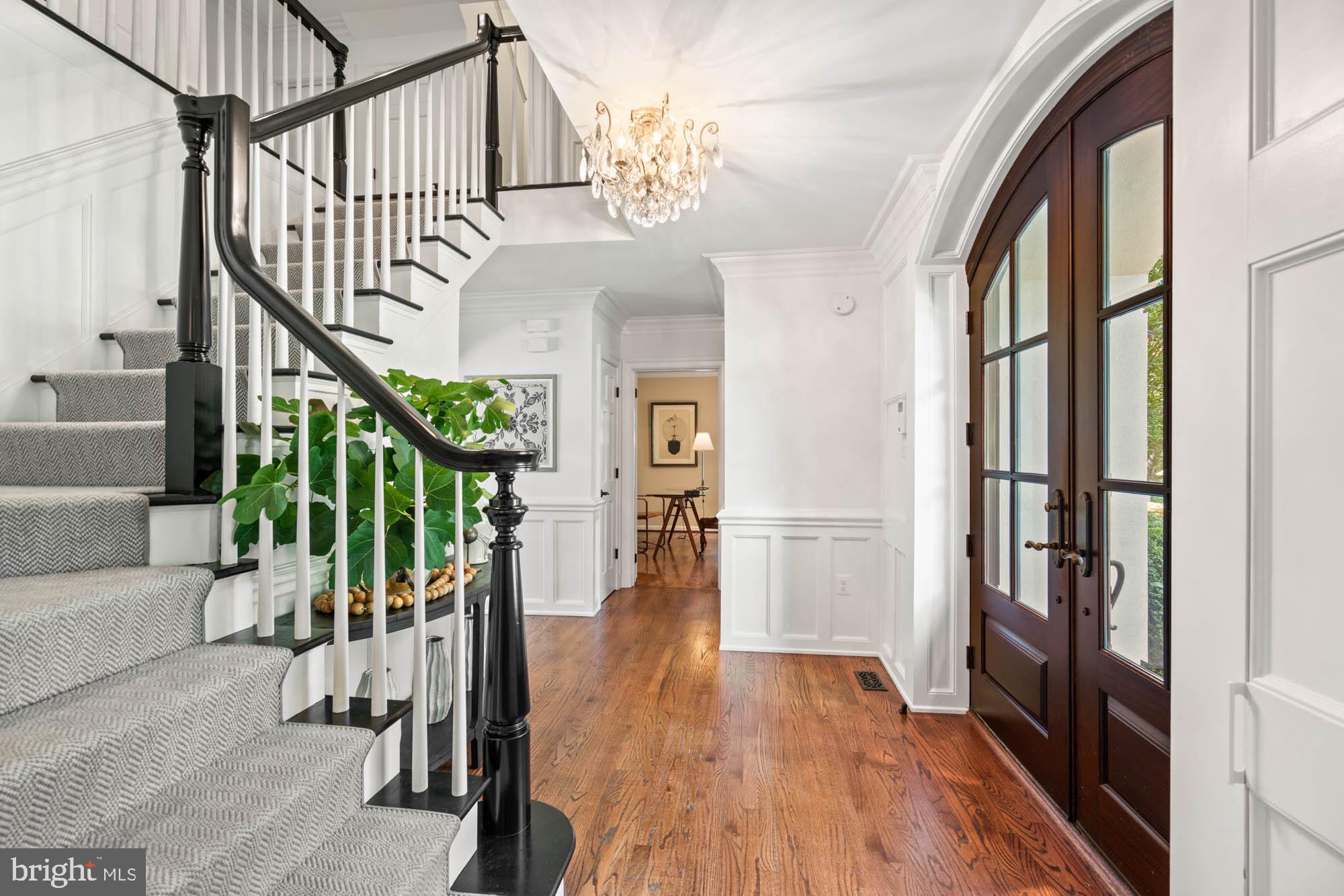 RIVER OAKS - Residential