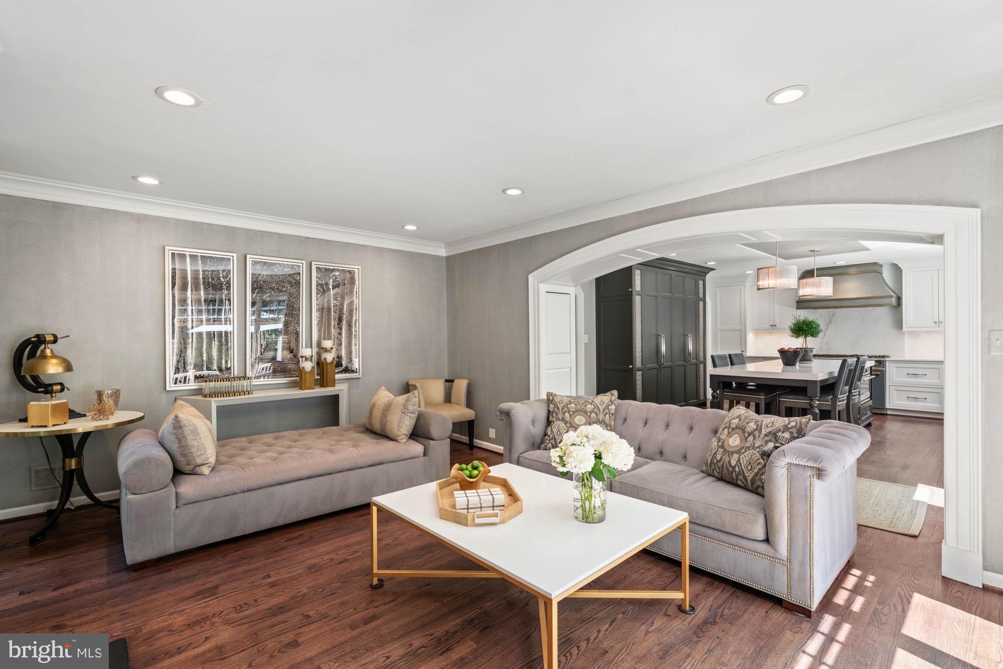 RIVER OAKS - Residential