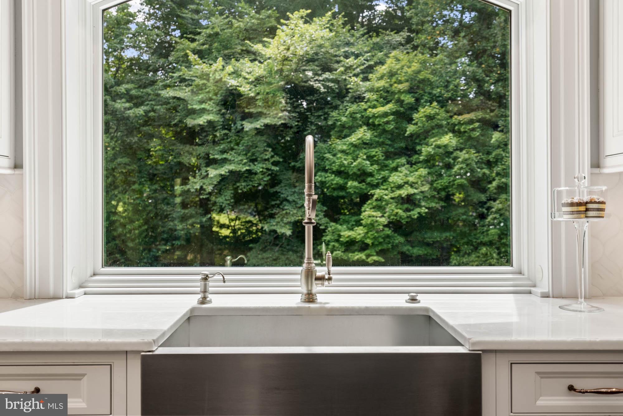 RIVER OAKS - Residential