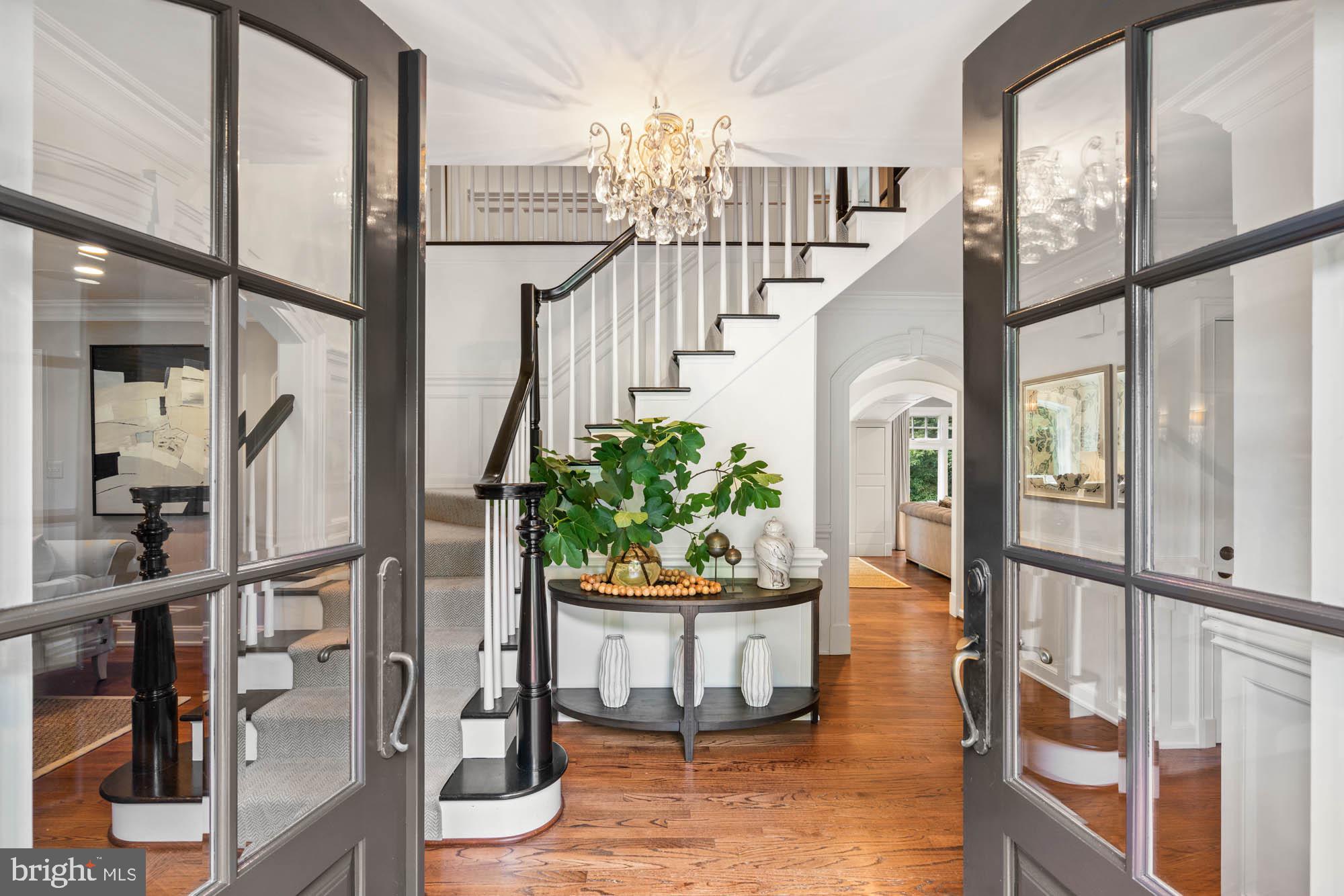 RIVER OAKS - Residential