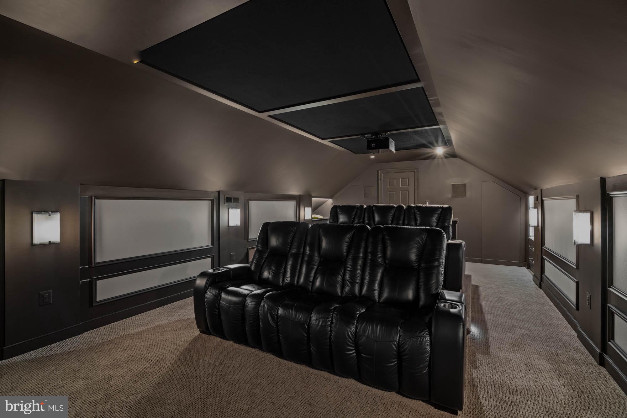 RIVER OAKS - Residential