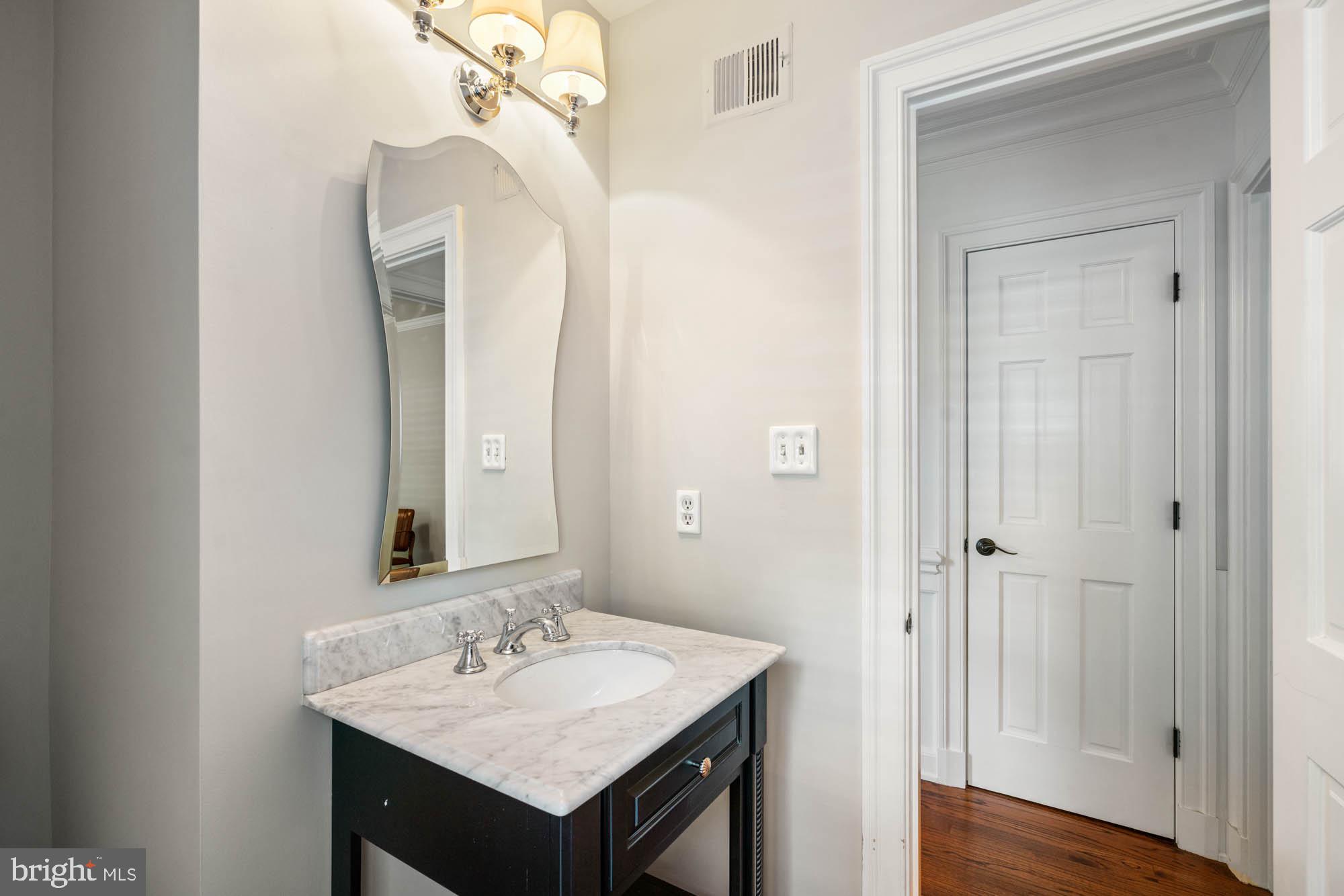 RIVER OAKS - Residential