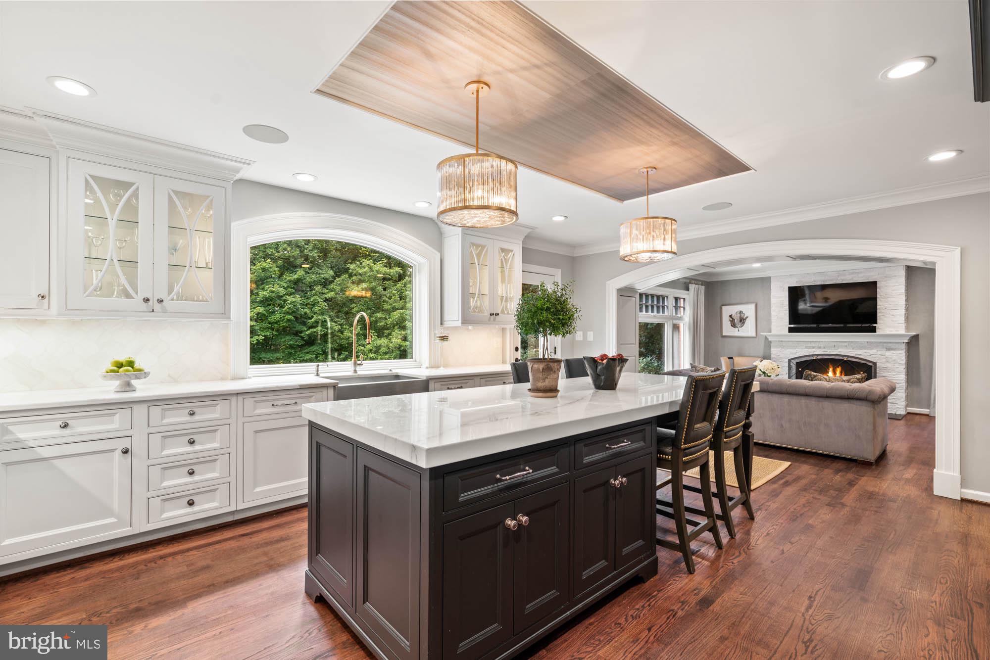 RIVER OAKS - Residential