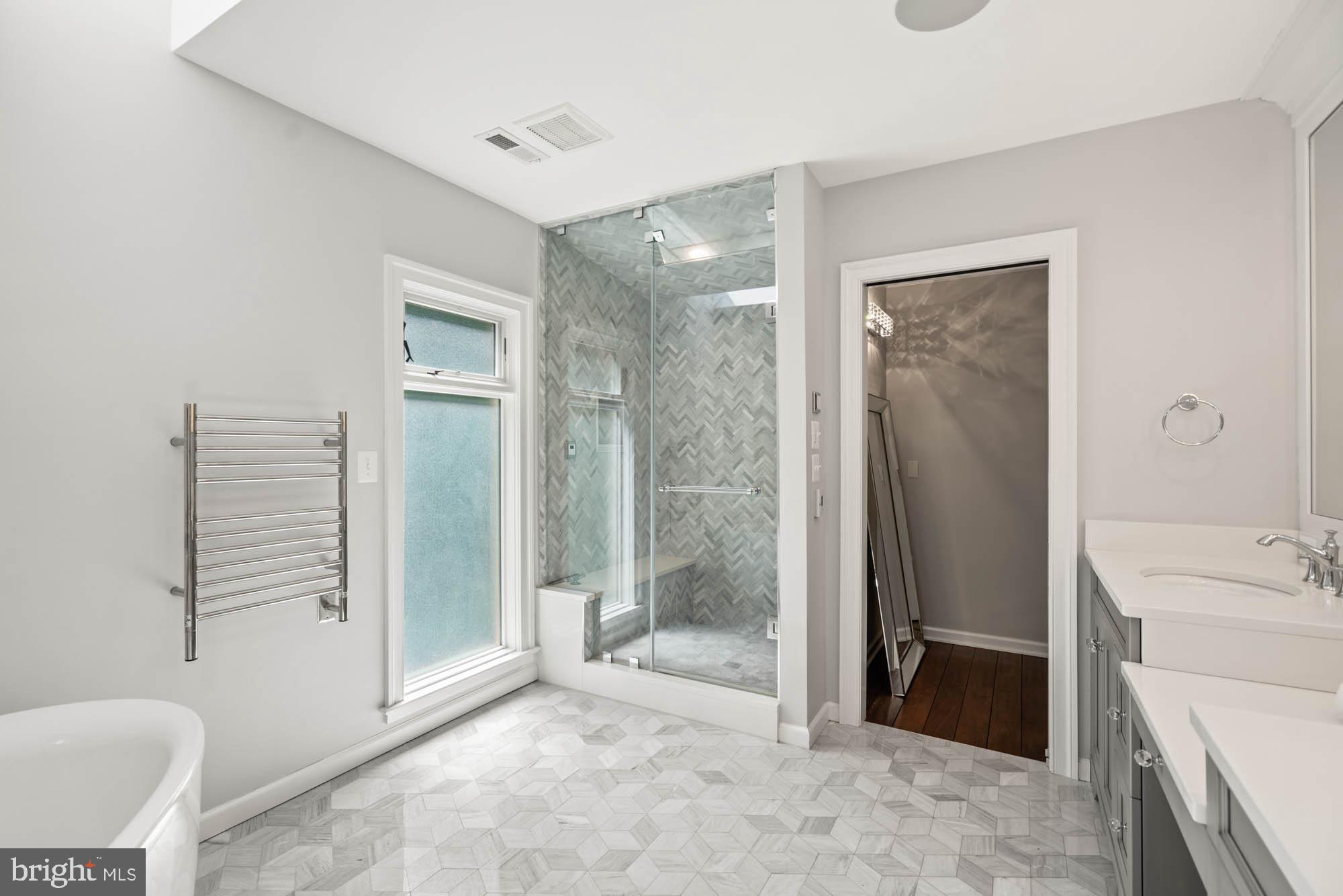 RIVER OAKS - Residential