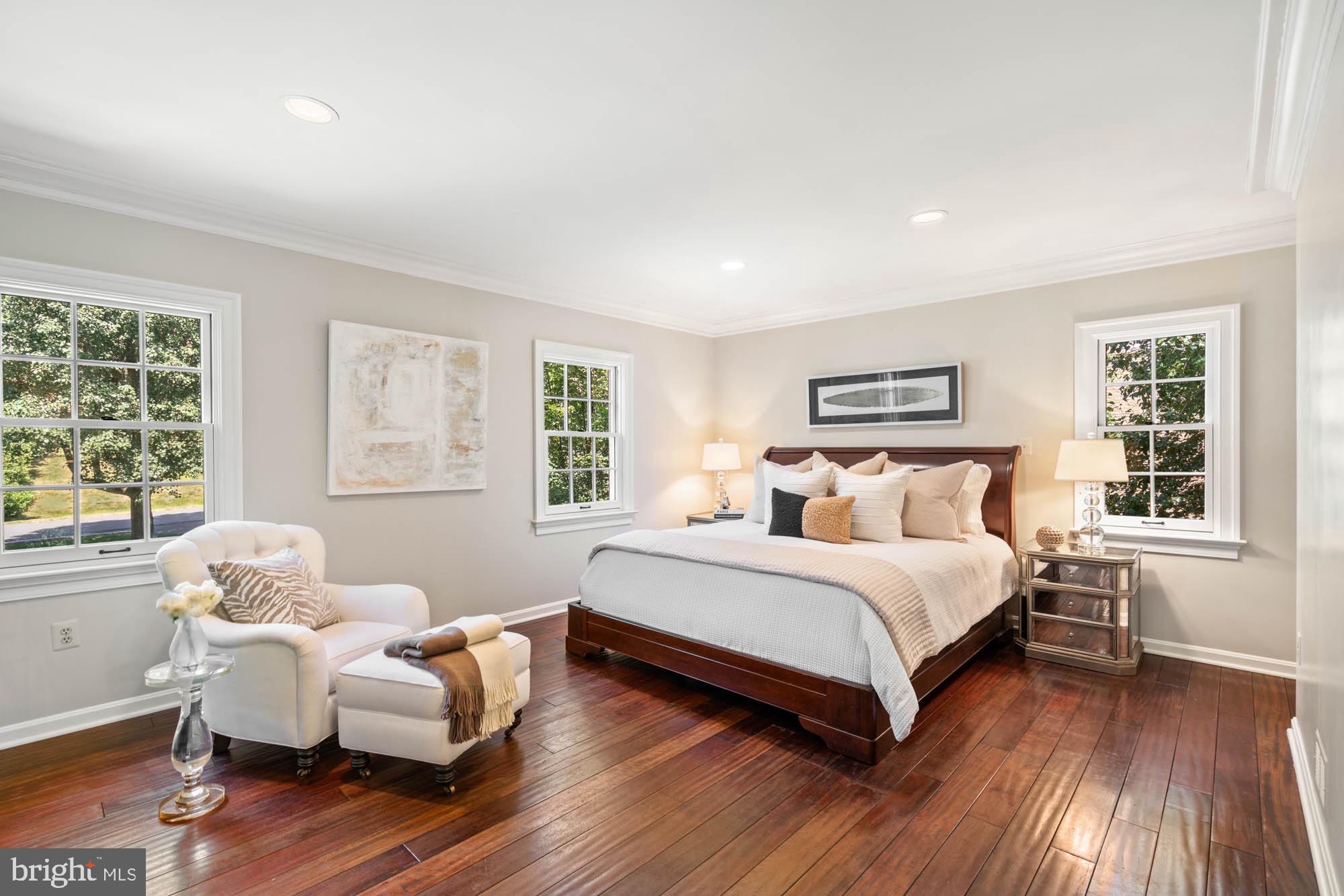 RIVER OAKS - Residential