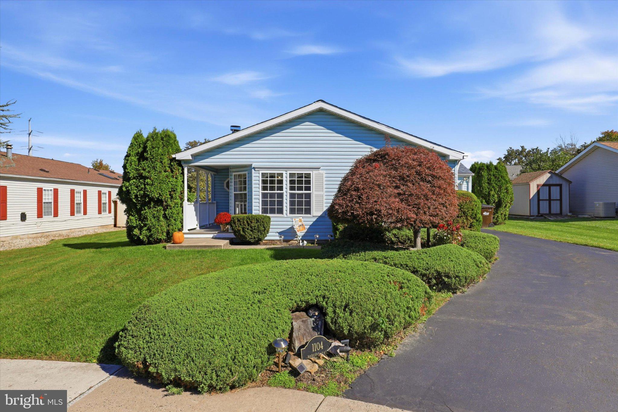 1104 HARVEST LANE