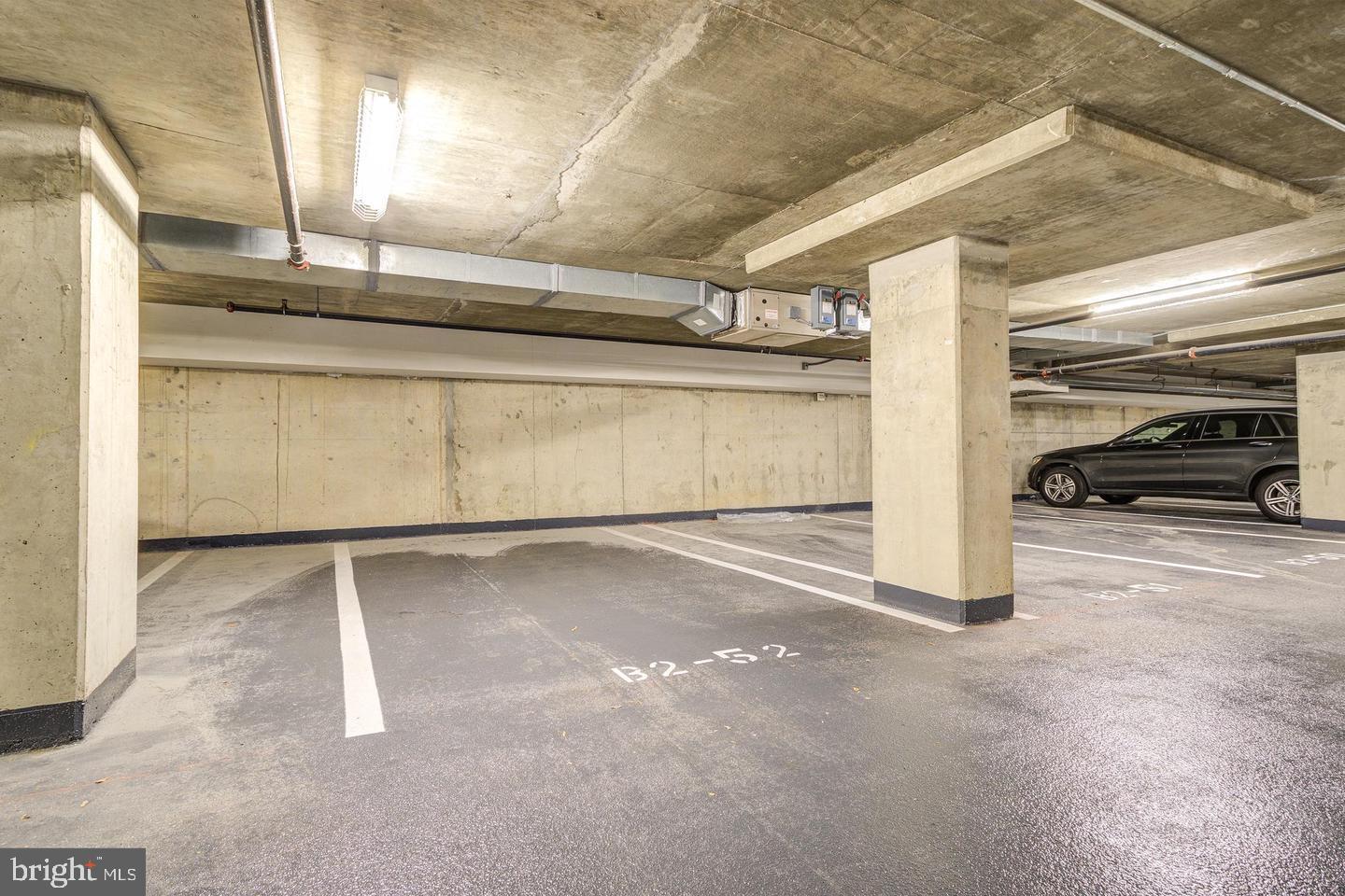 CLARENDON 1021 - Residential Lease