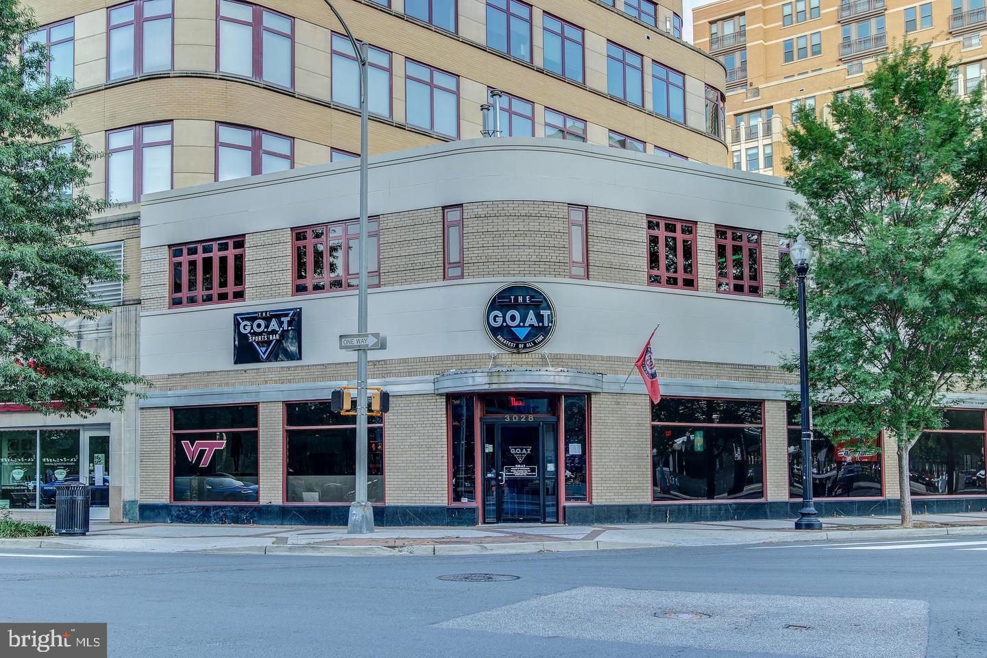 CLARENDON 1021 - Residential Lease