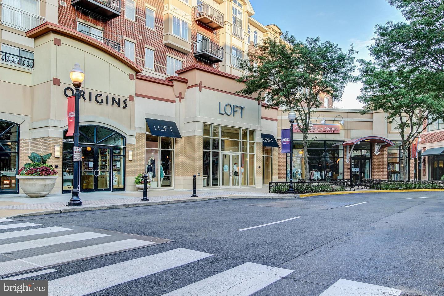 CLARENDON 1021 - Residential Lease