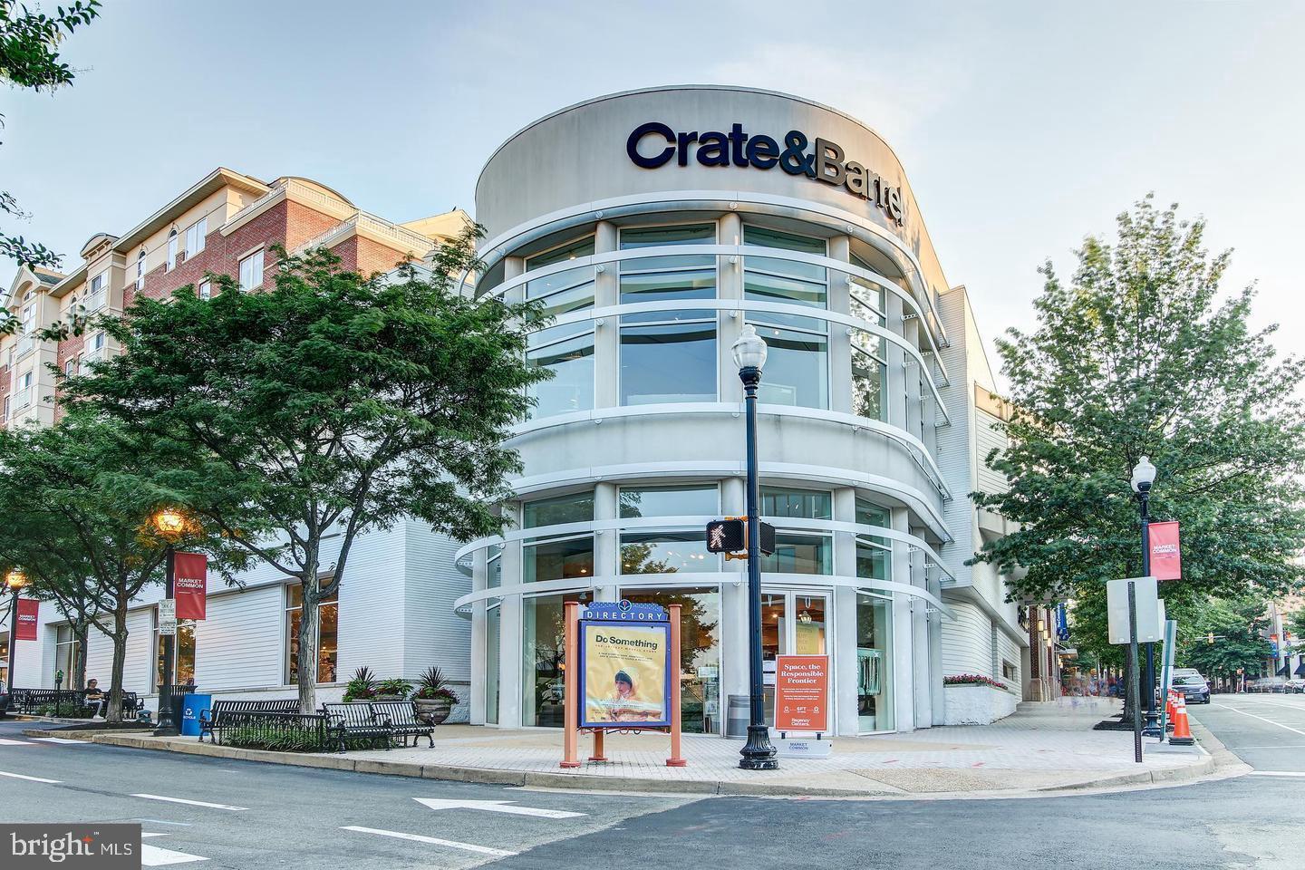 CLARENDON 1021 - Residential Lease