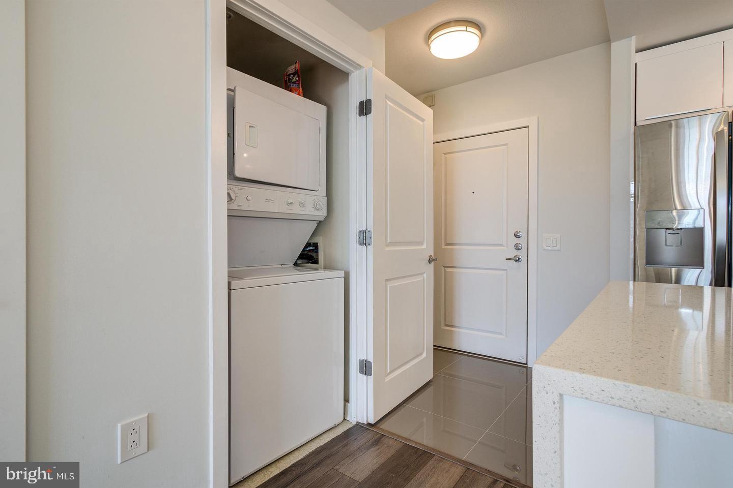 CLARENDON 1021 - Residential Lease