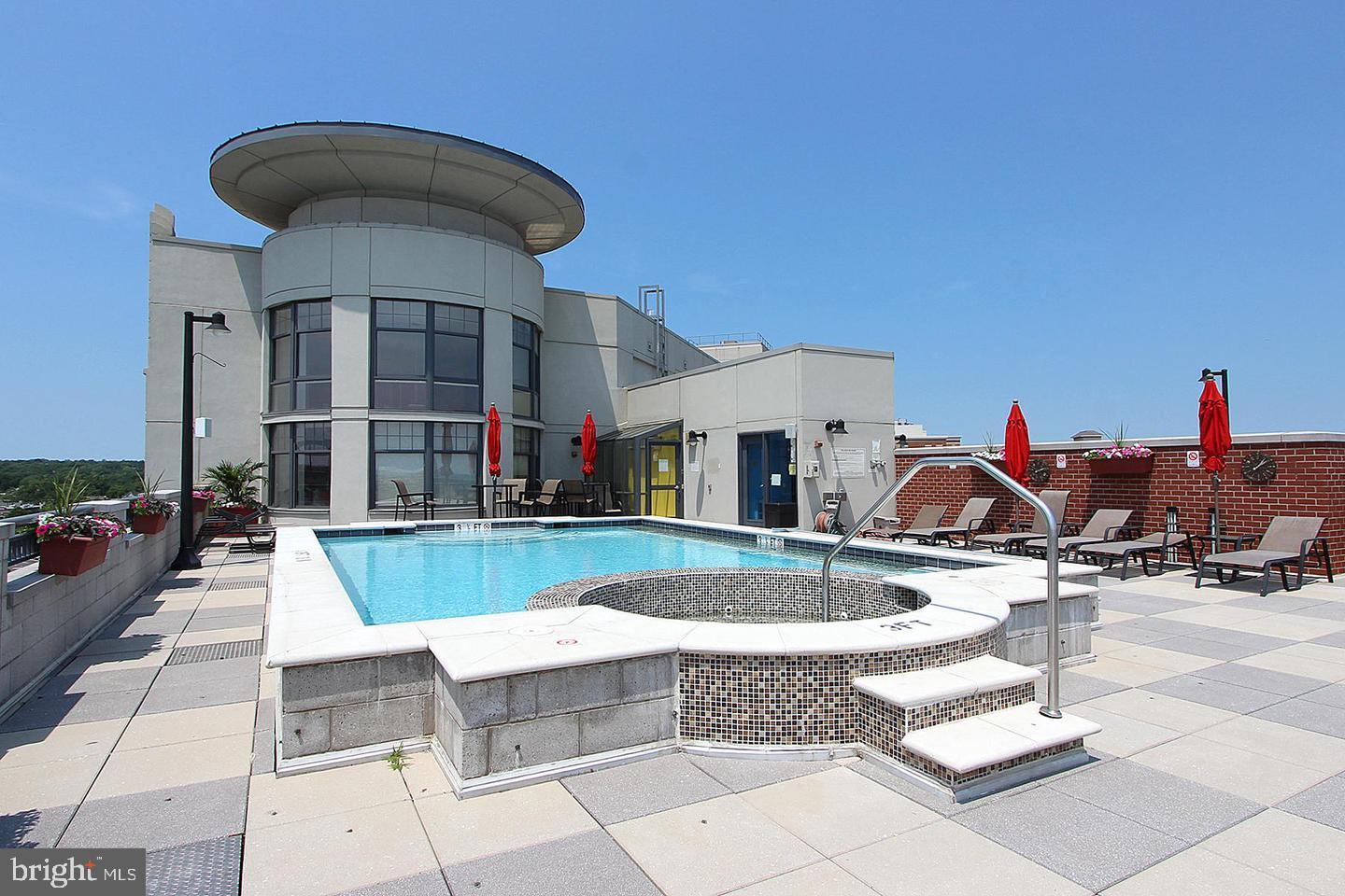 CLARENDON 1021 - Residential Lease