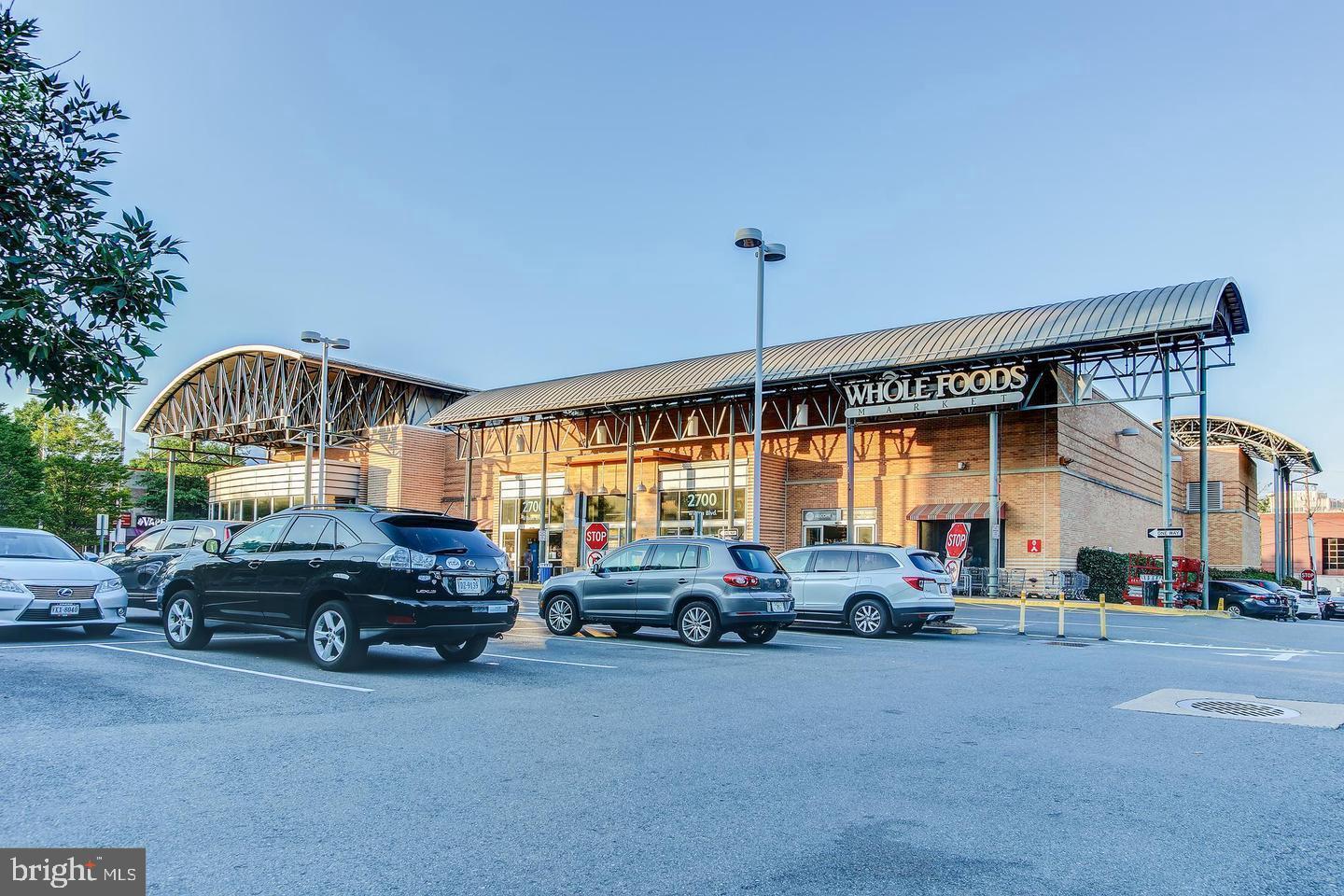 CLARENDON 1021 - Residential Lease