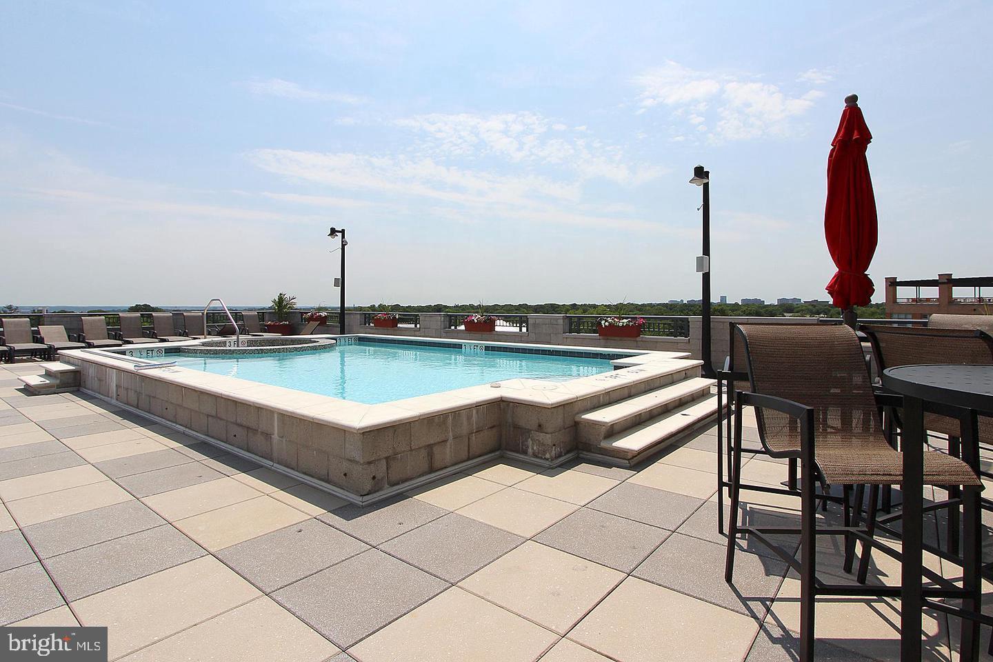 CLARENDON 1021 - Residential Lease