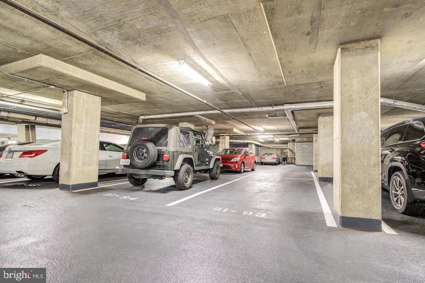 CLARENDON 1021 - Residential Lease