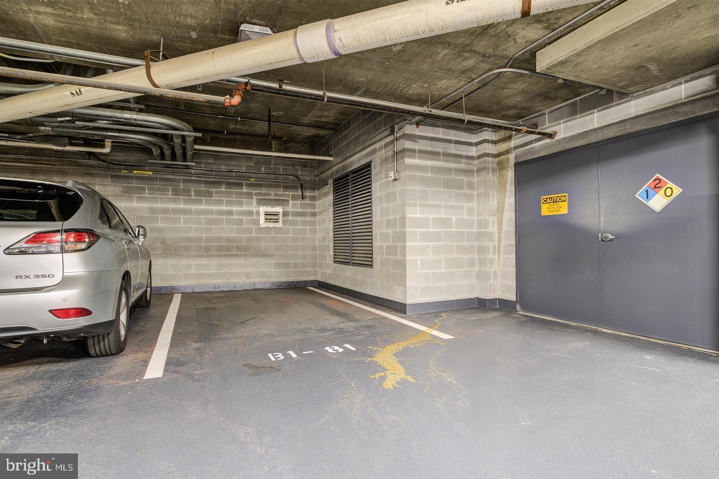 CLARENDON 1021 - Residential Lease