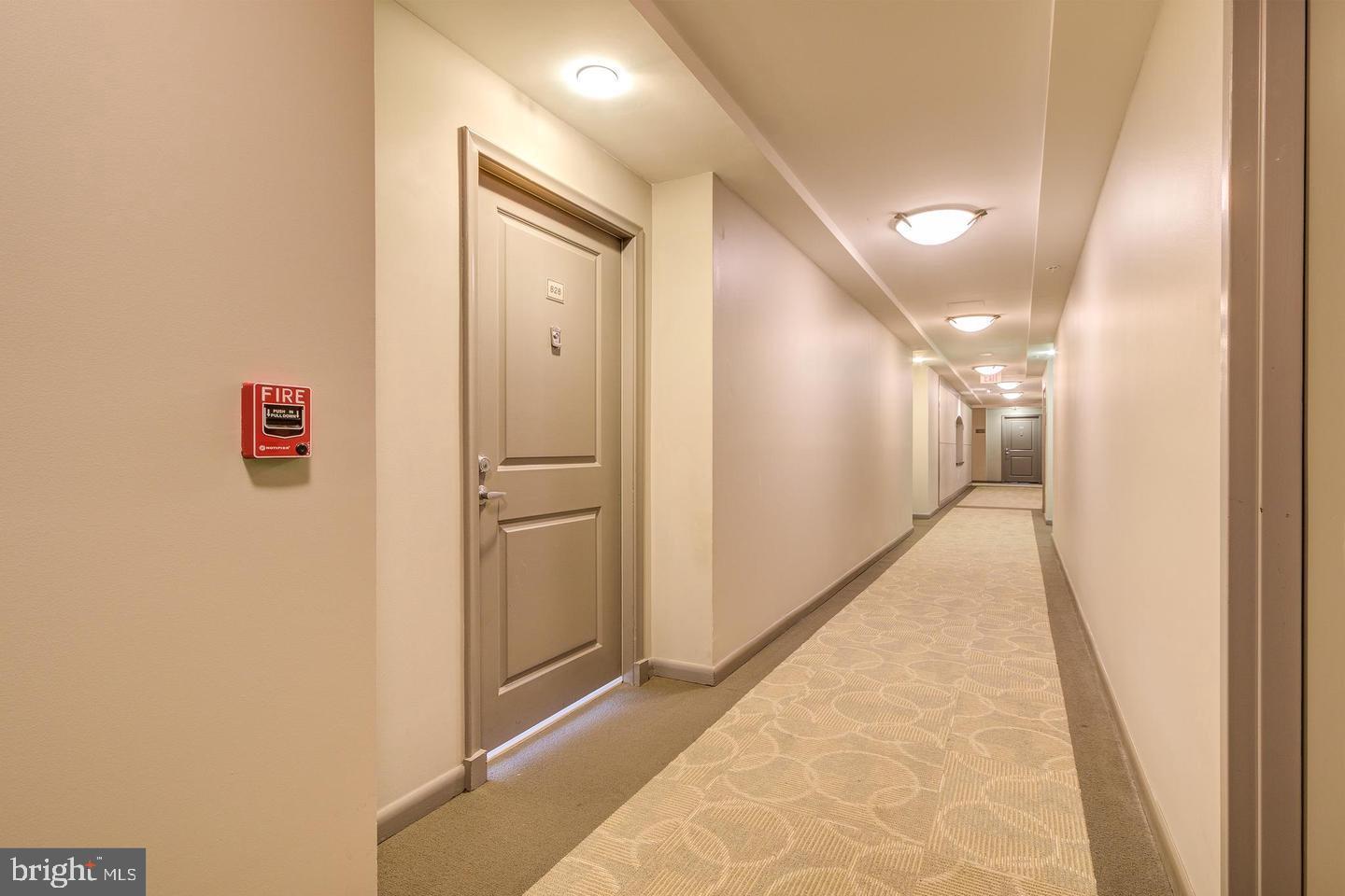 CLARENDON 1021 - Residential Lease