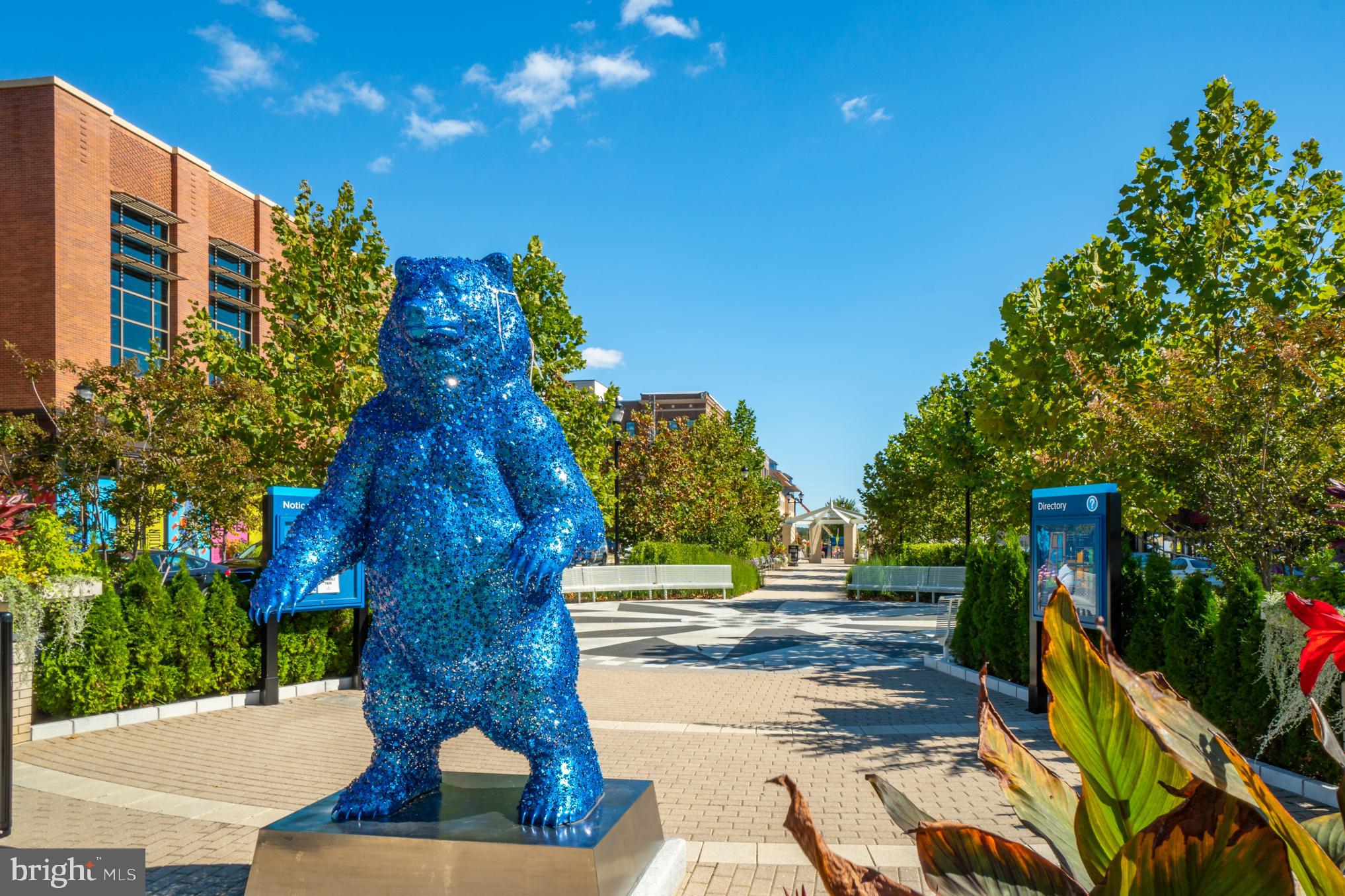 GATEWAY WEST - Residential