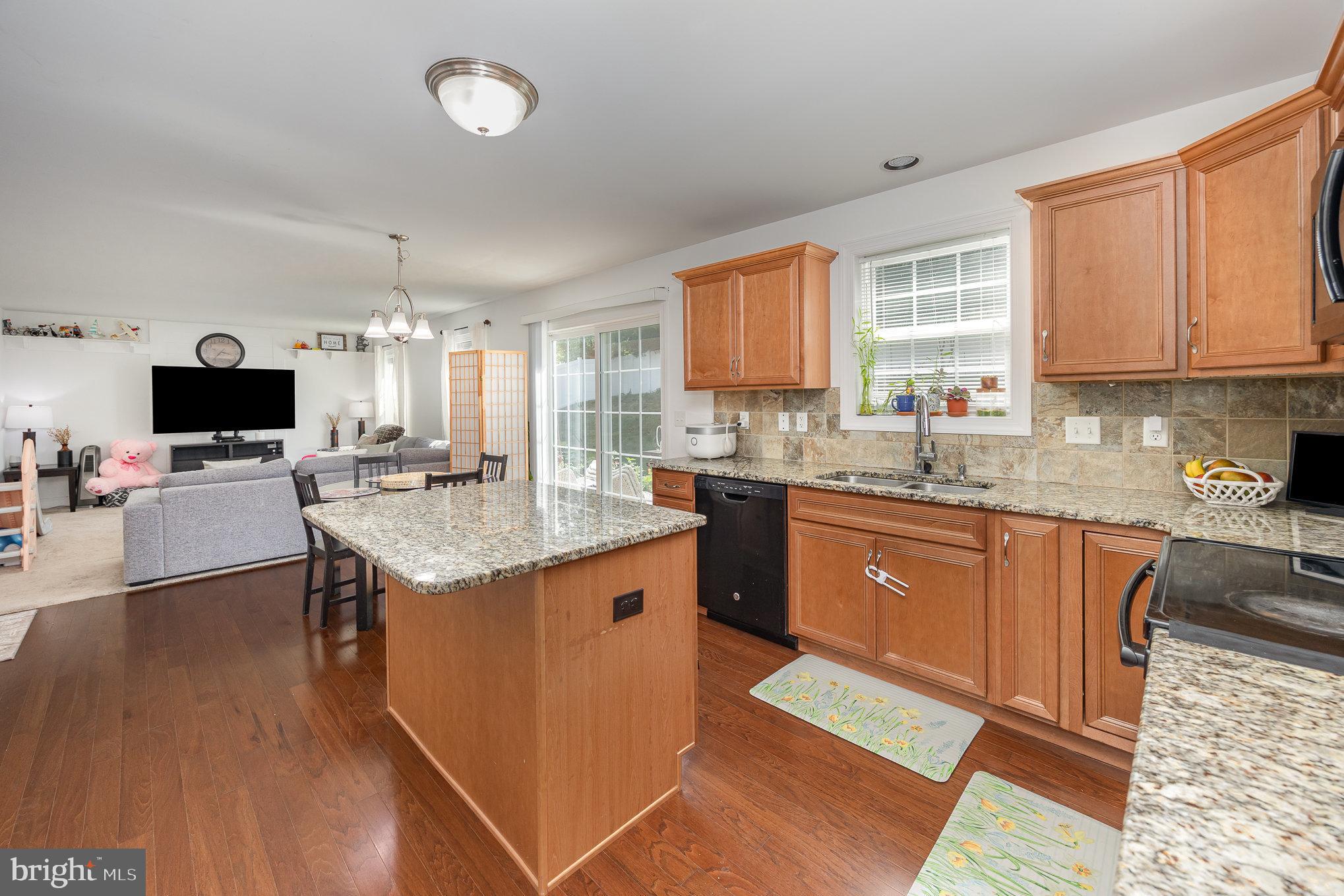 CHAMBERS POINTE - Residential