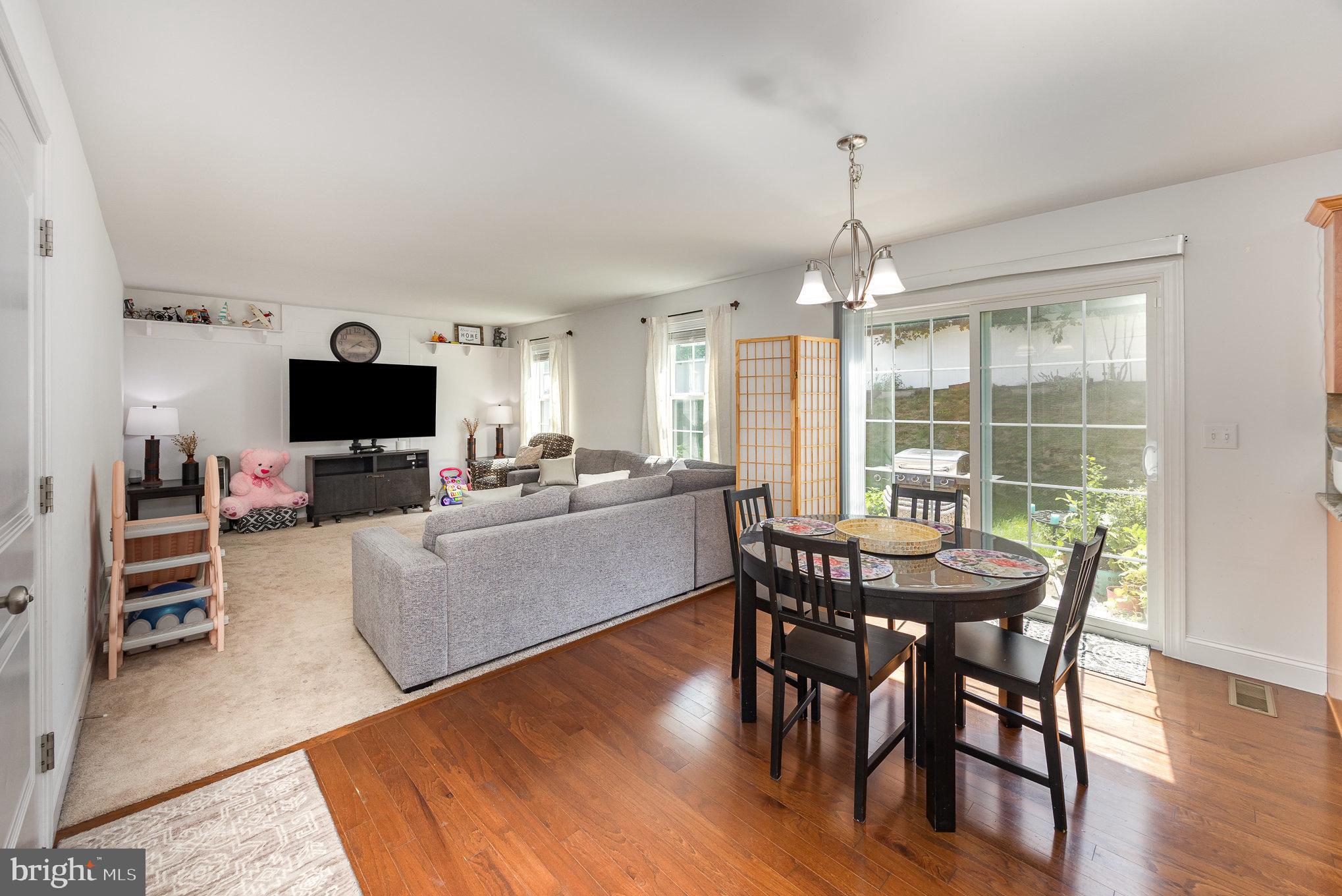 CHAMBERS POINTE - Residential