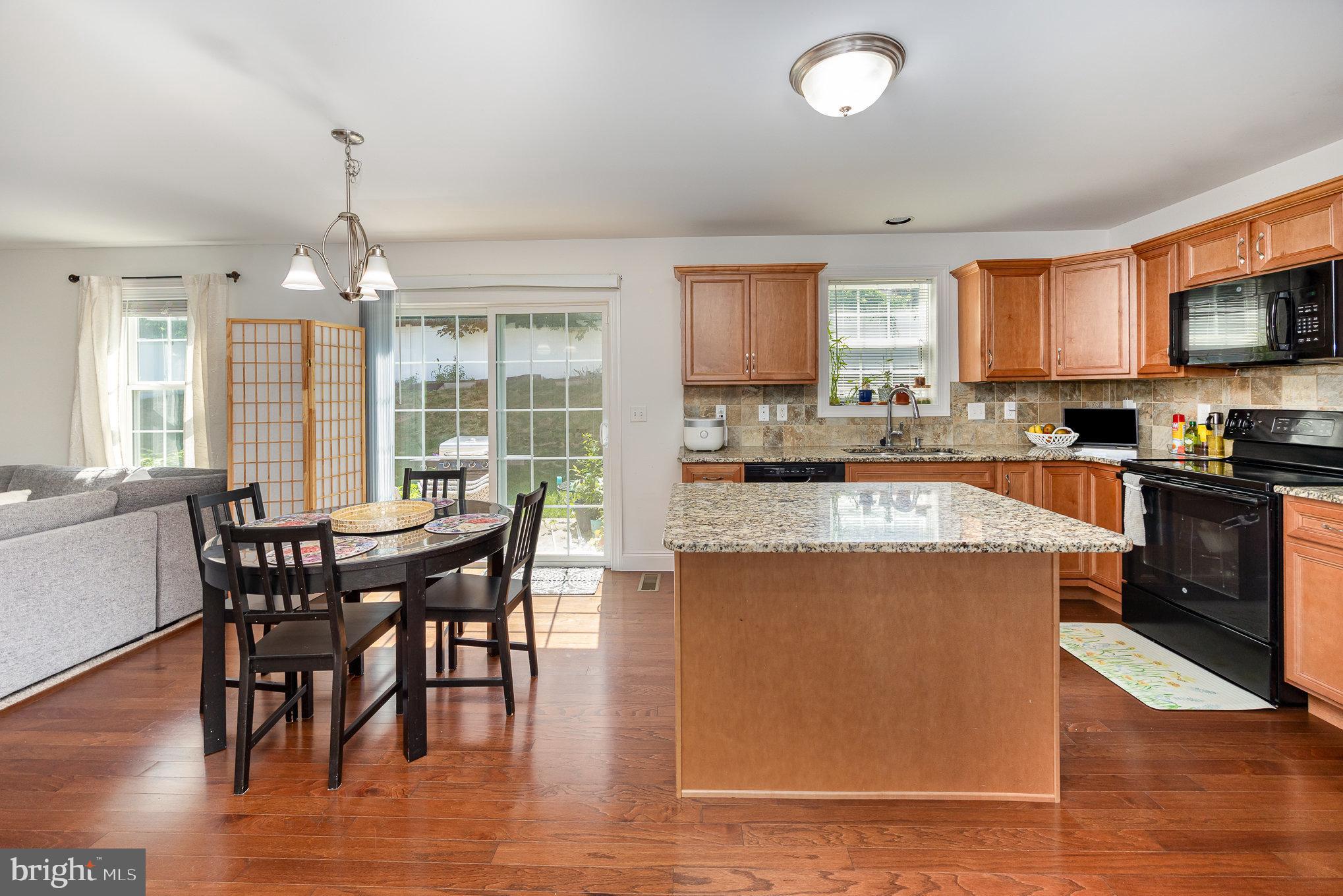 CHAMBERS POINTE - Residential