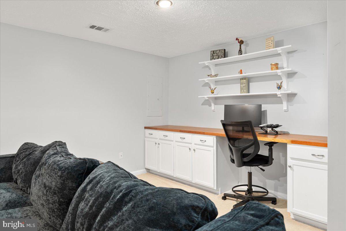 ASHBURN FARM - Residential