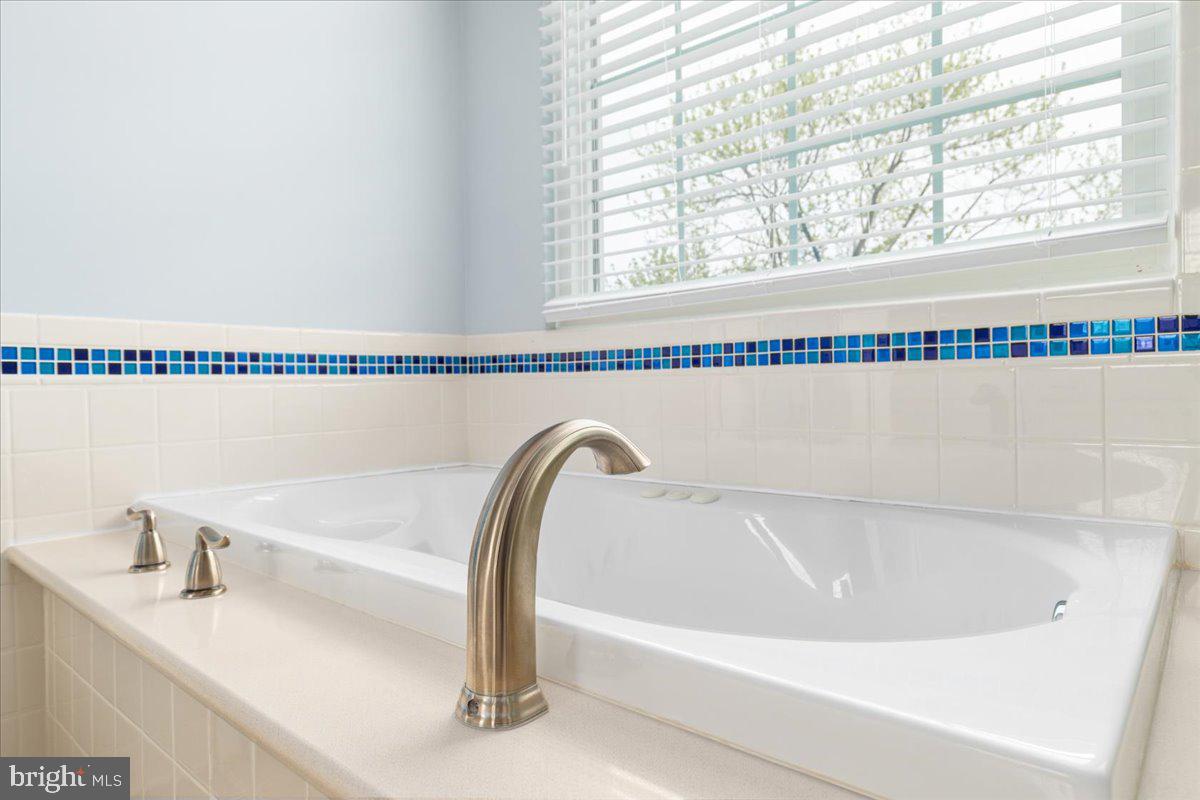 ASHBURN FARM - Residential