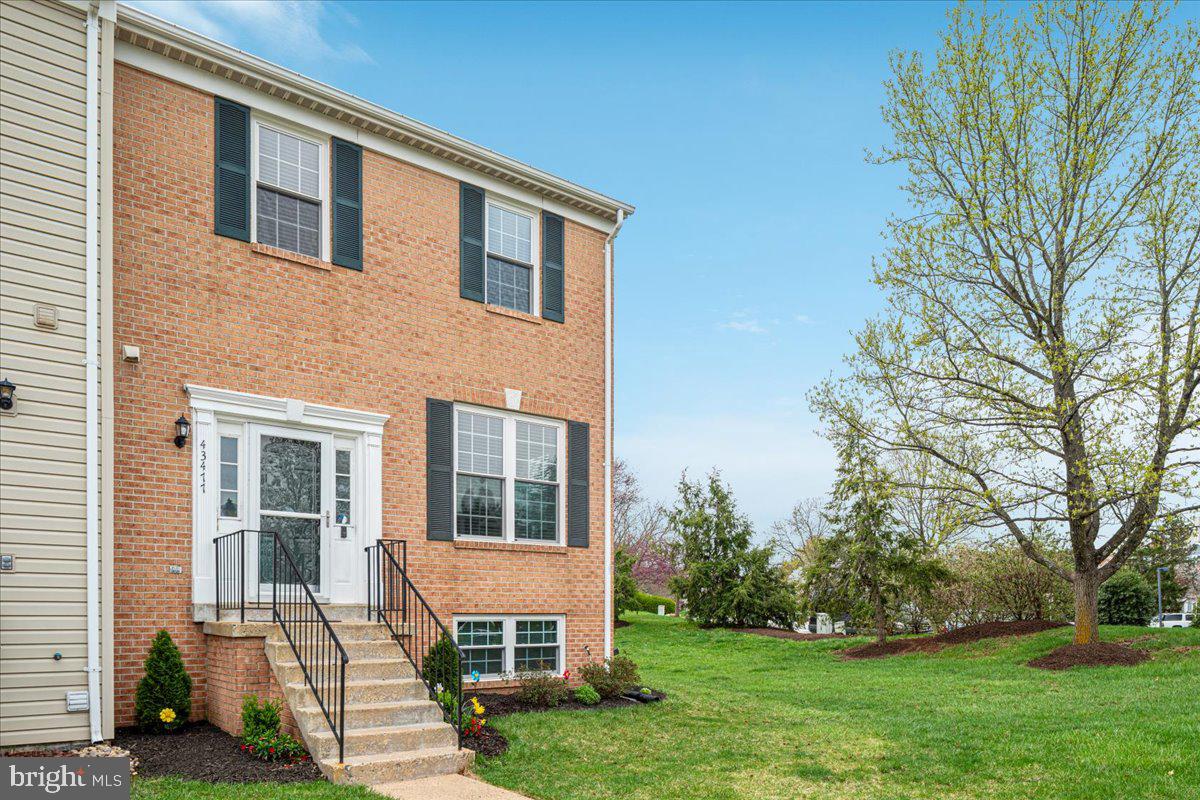 ASHBURN FARM - Residential