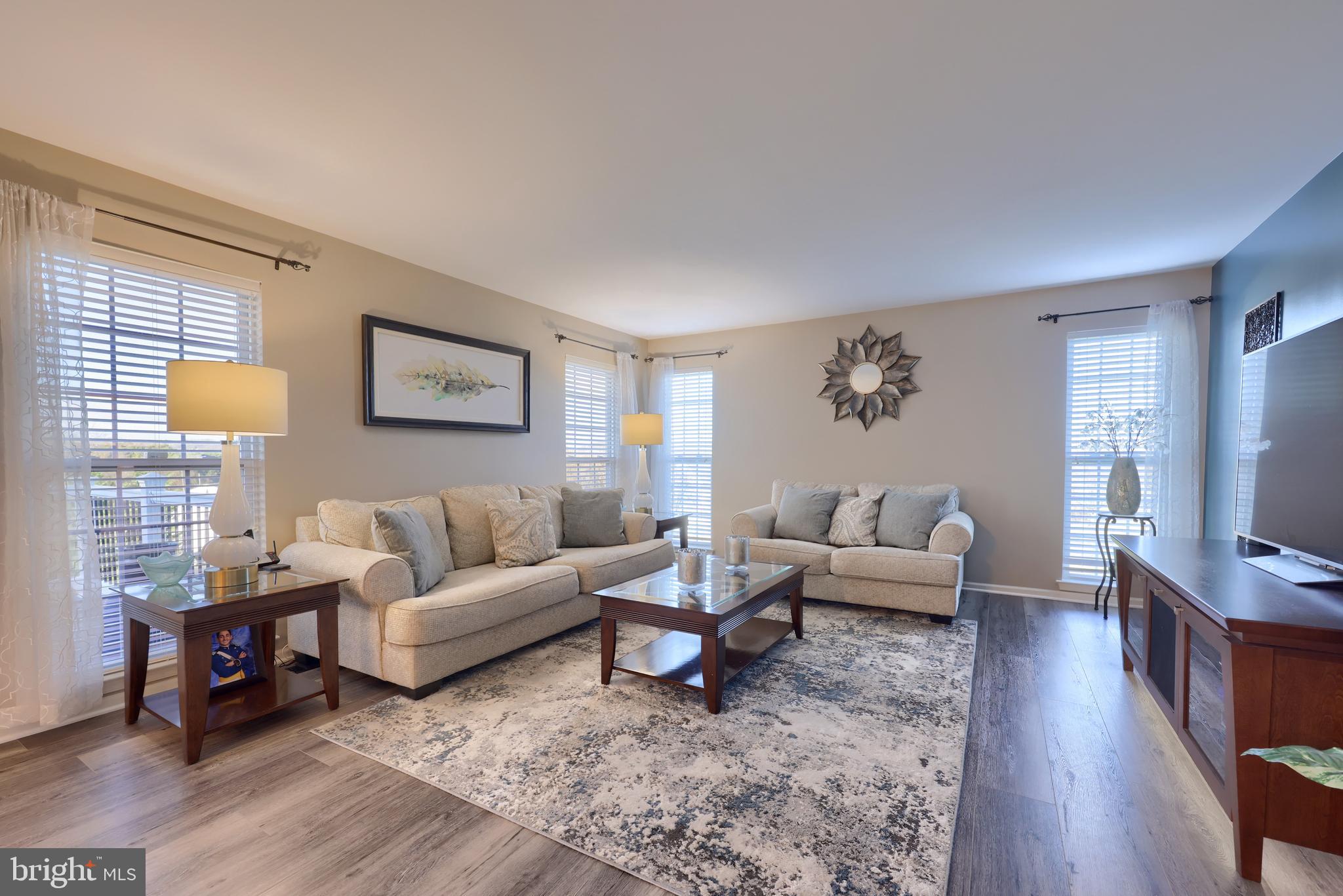 LAKEVIEW - Residential