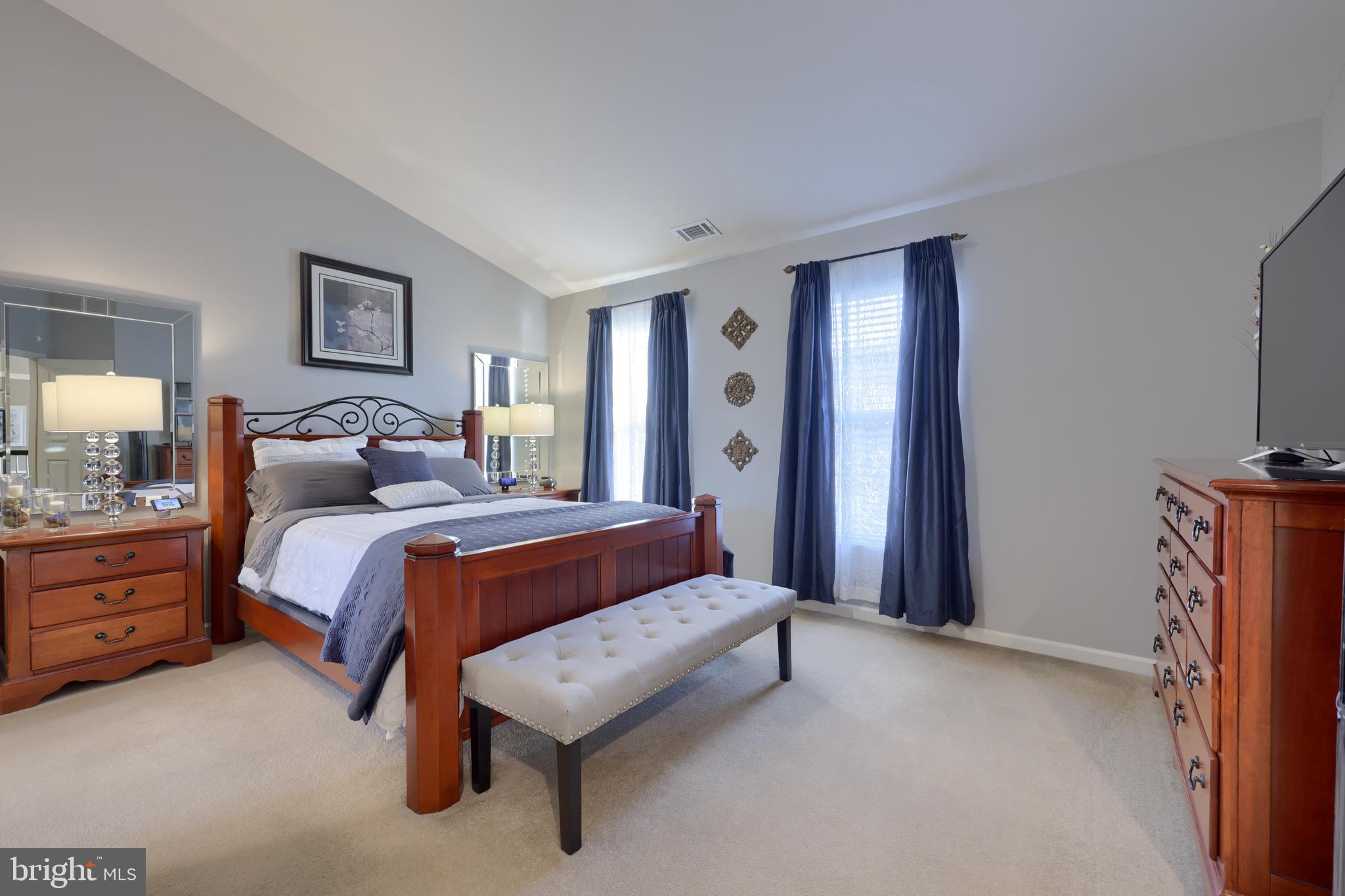 LAKEVIEW - Residential