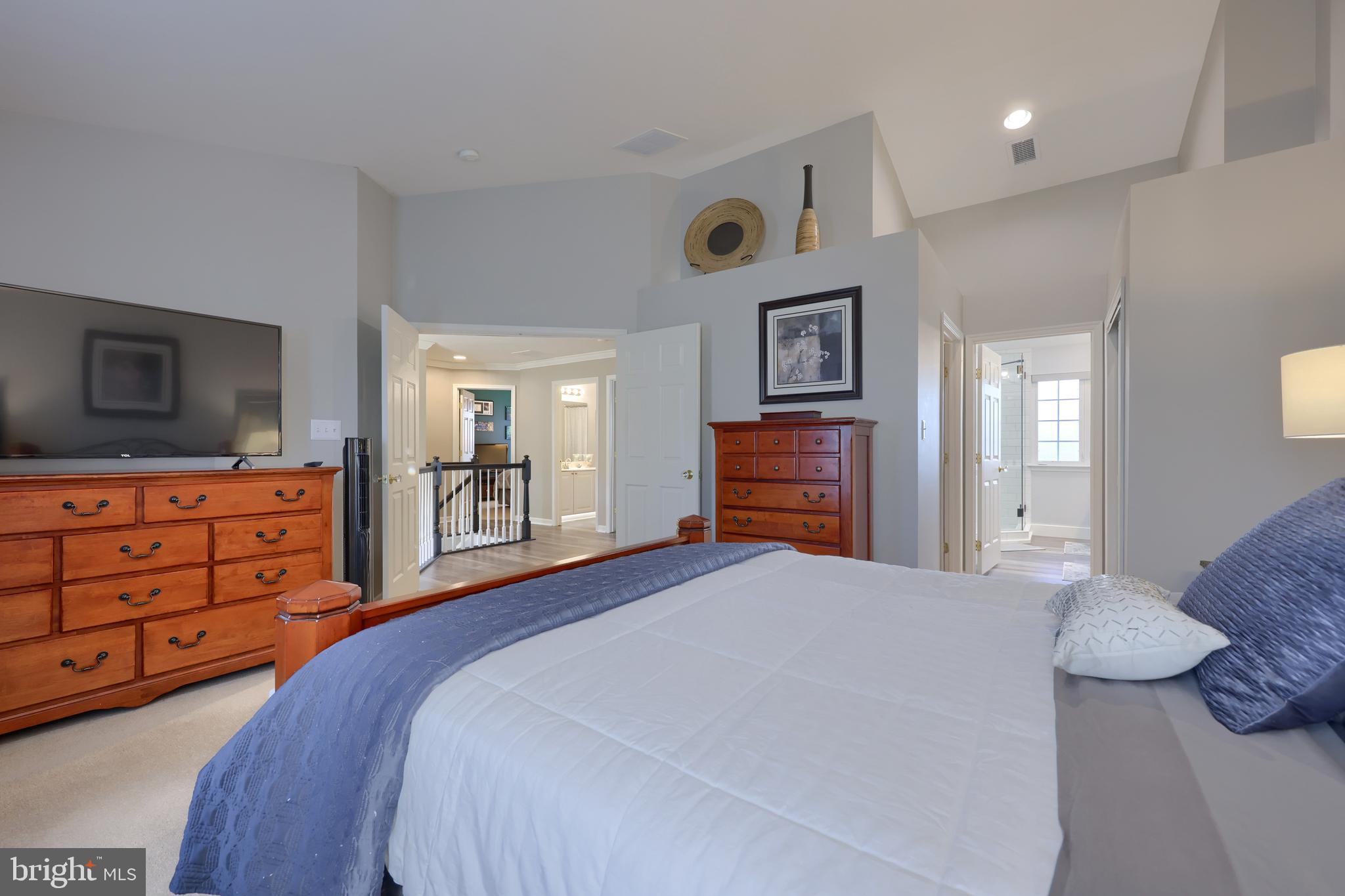 LAKEVIEW - Residential