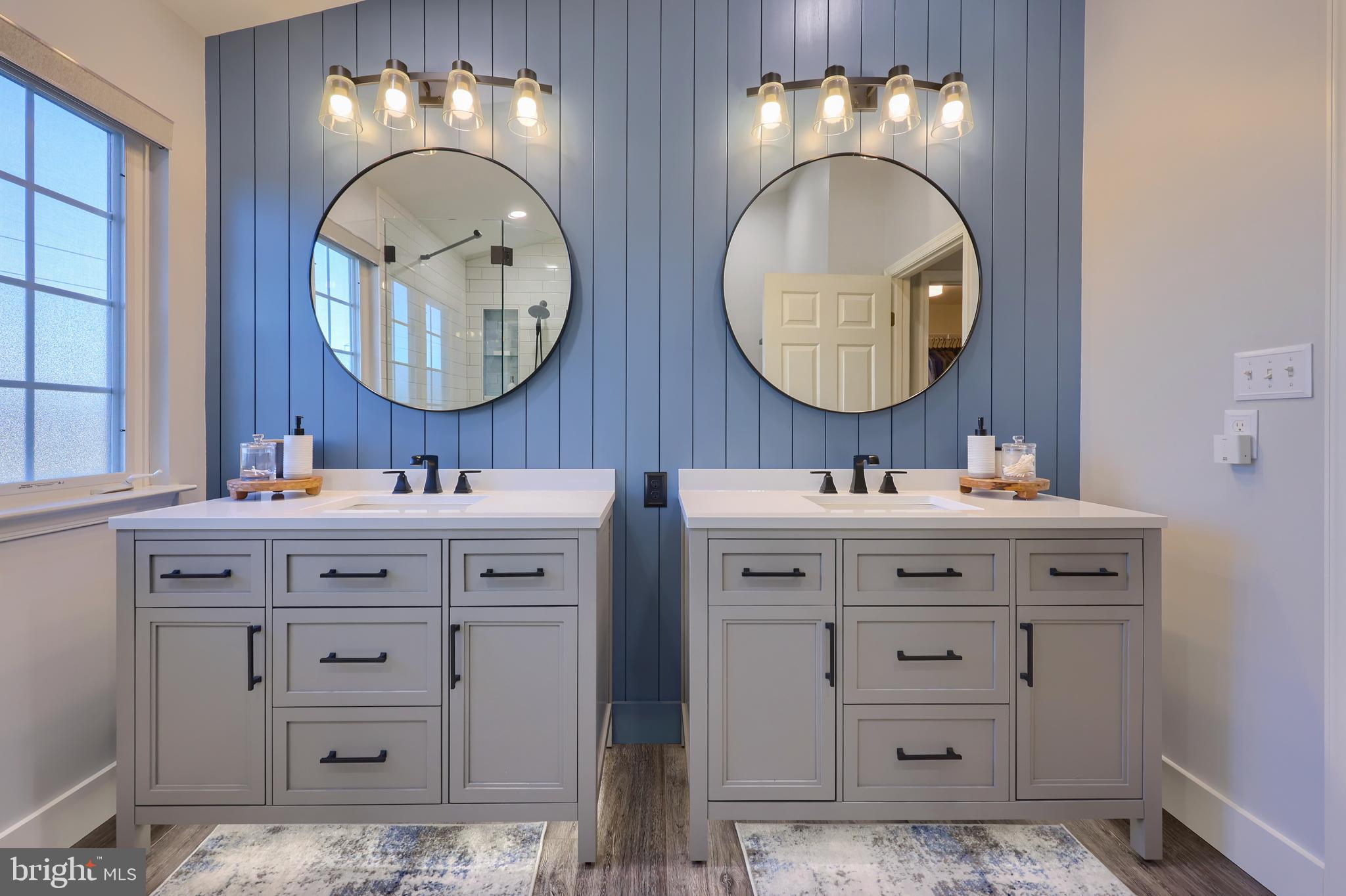 LAKEVIEW - Residential