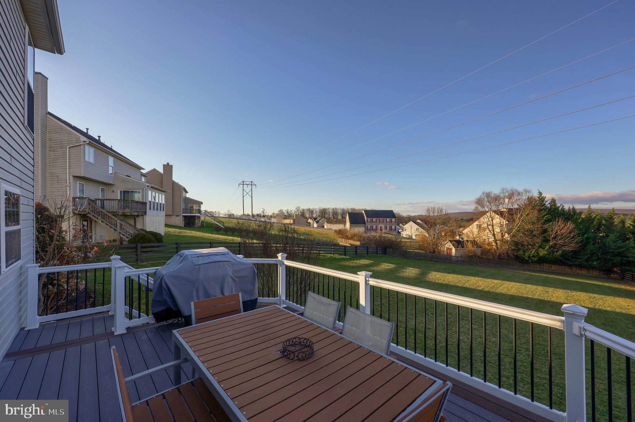 LAKEVIEW - Residential