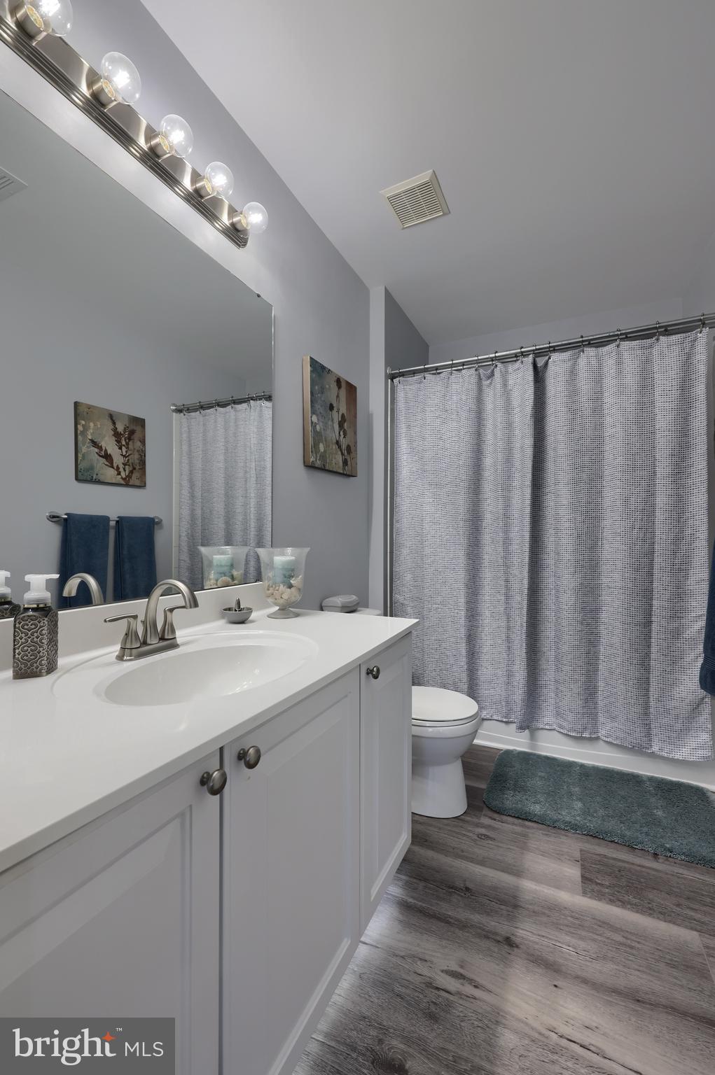 LAKEVIEW - Residential