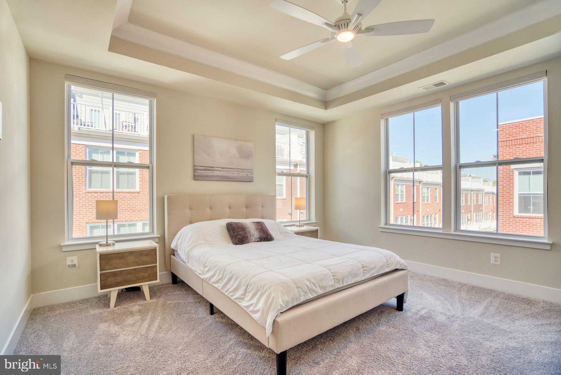 SUNRISE SQUARE - Residential