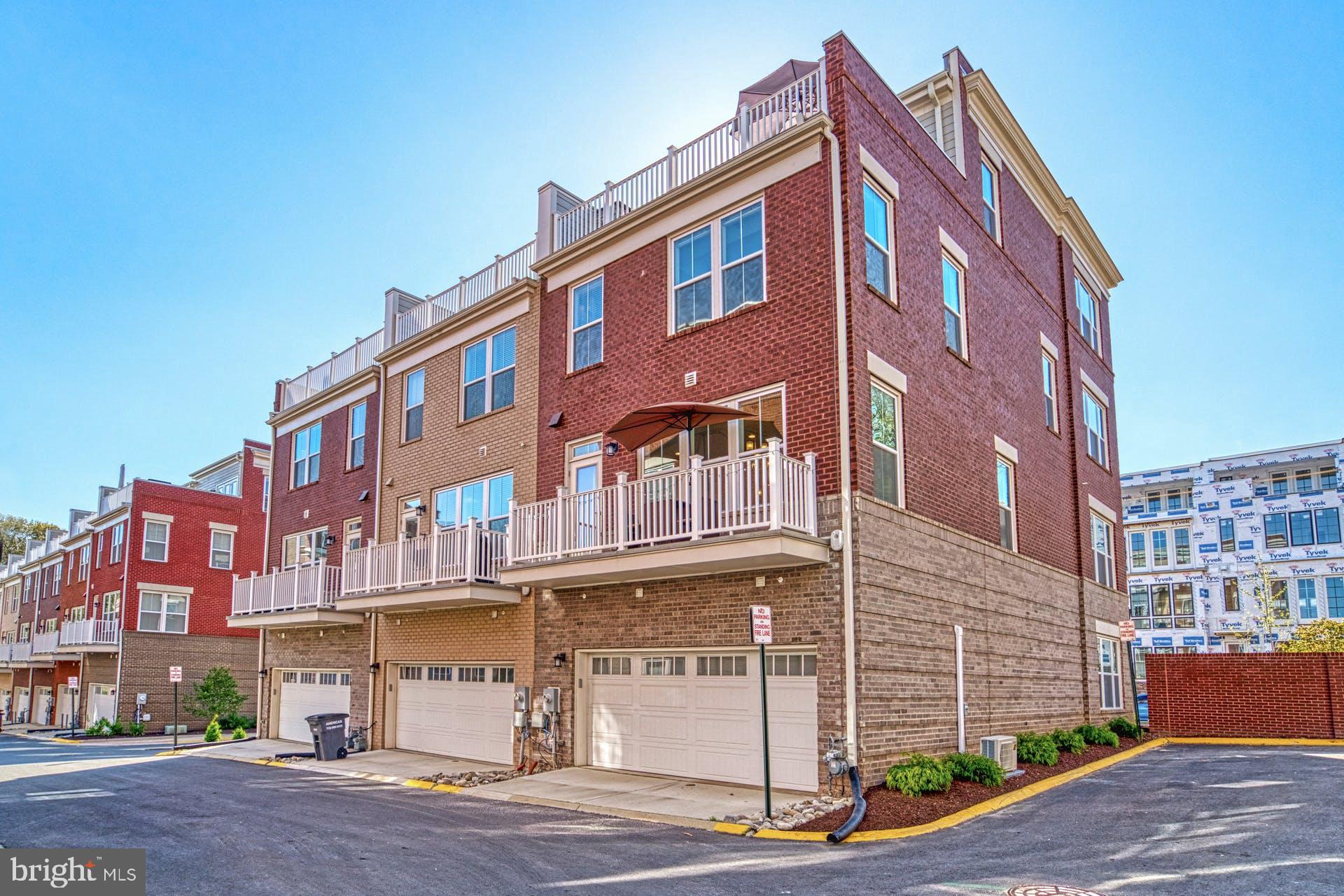 SUNRISE SQUARE - Residential