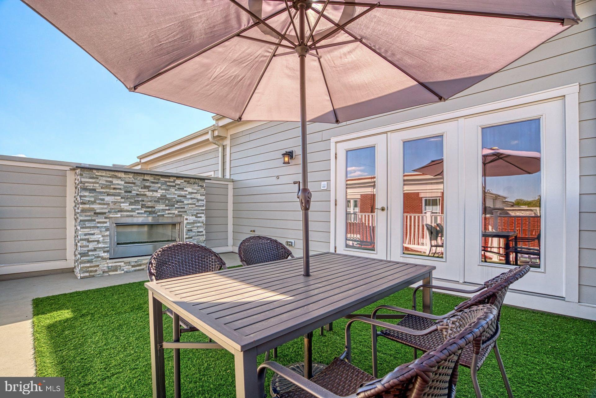 SUNRISE SQUARE - Residential