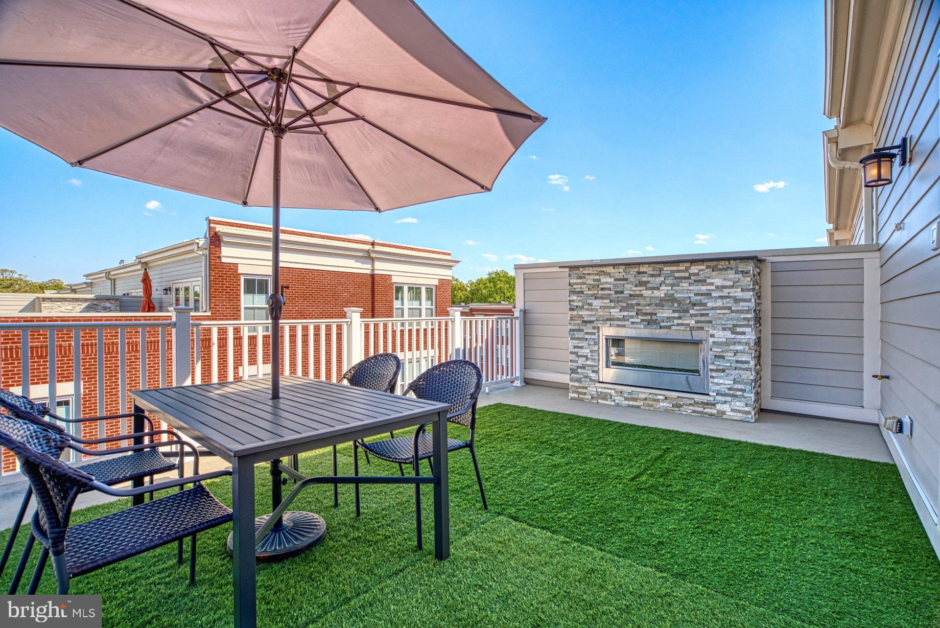 SUNRISE SQUARE - Residential