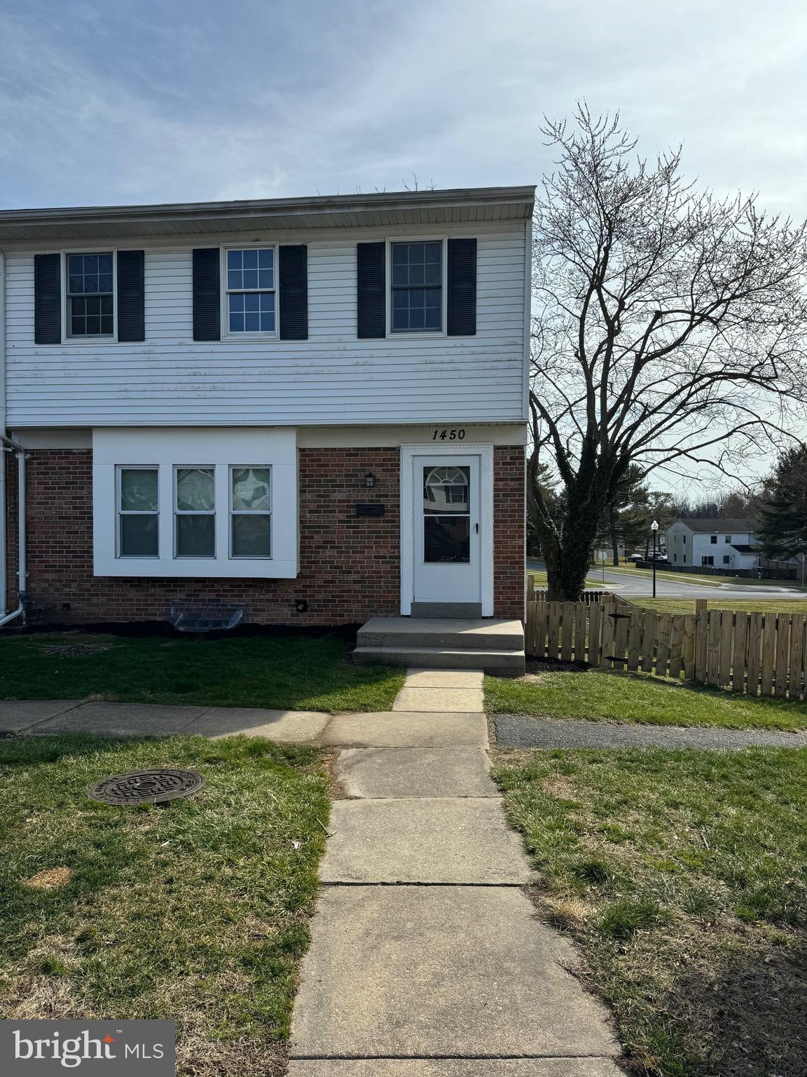 HARFORD SQUARE - Residential