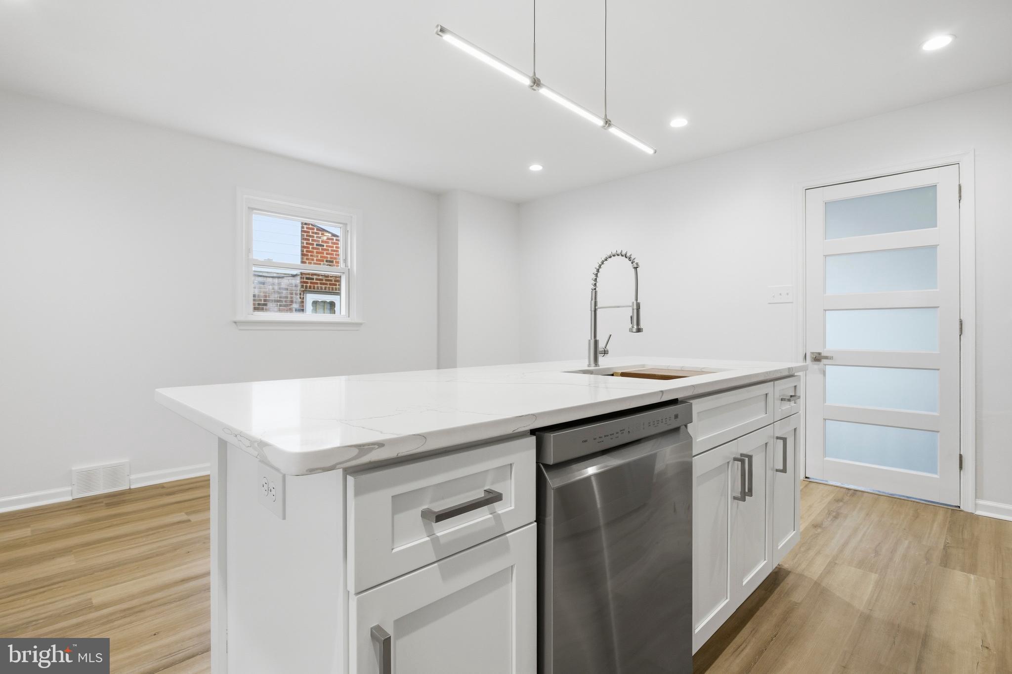 MILMONT PARK - Residential