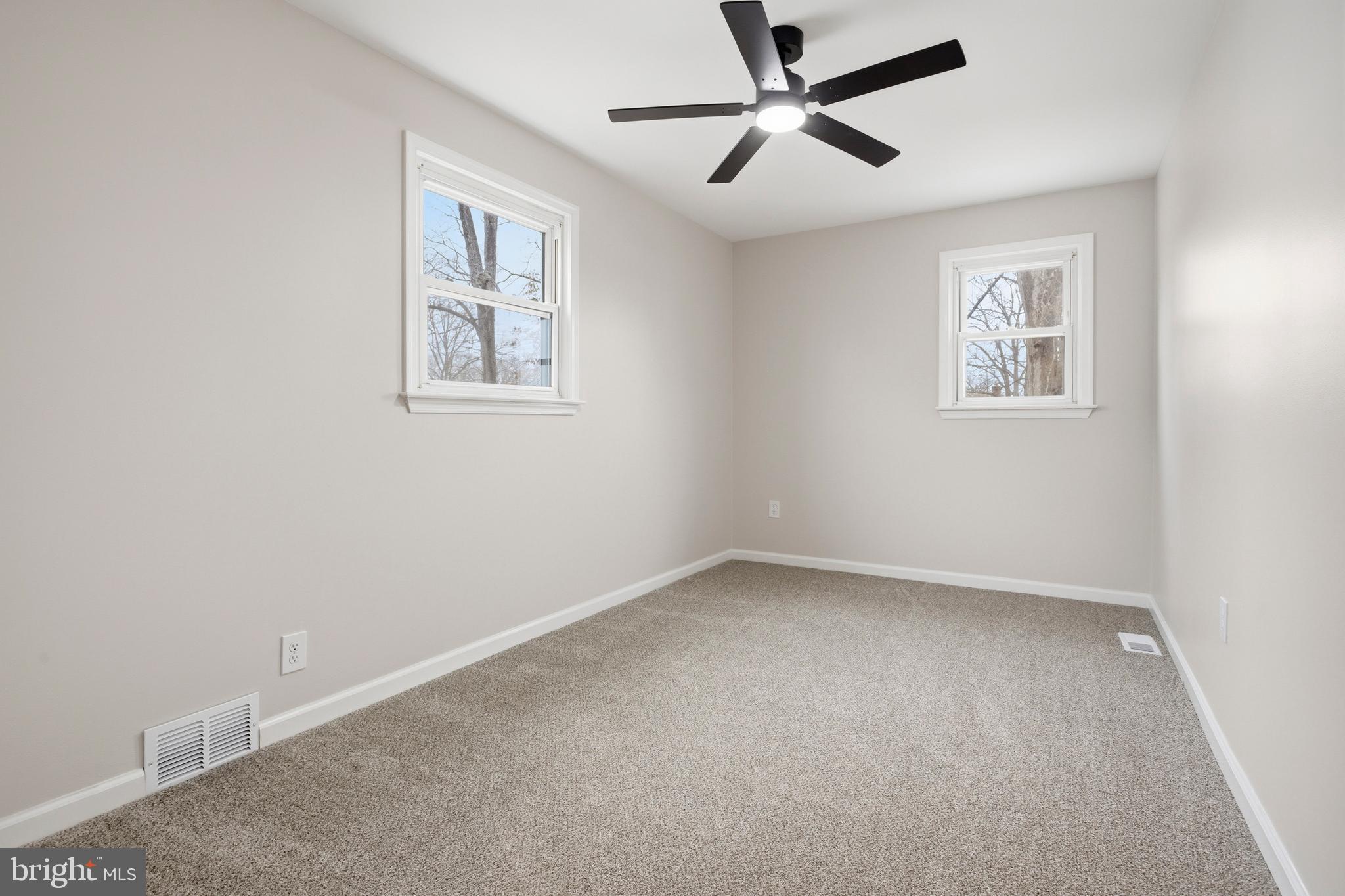 MILMONT PARK - Residential